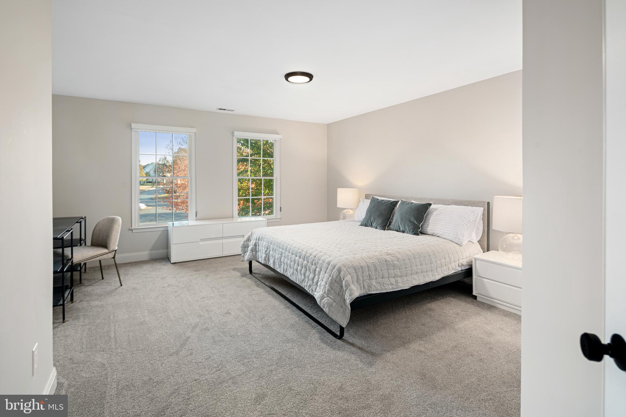 RIVERCREST - Residential