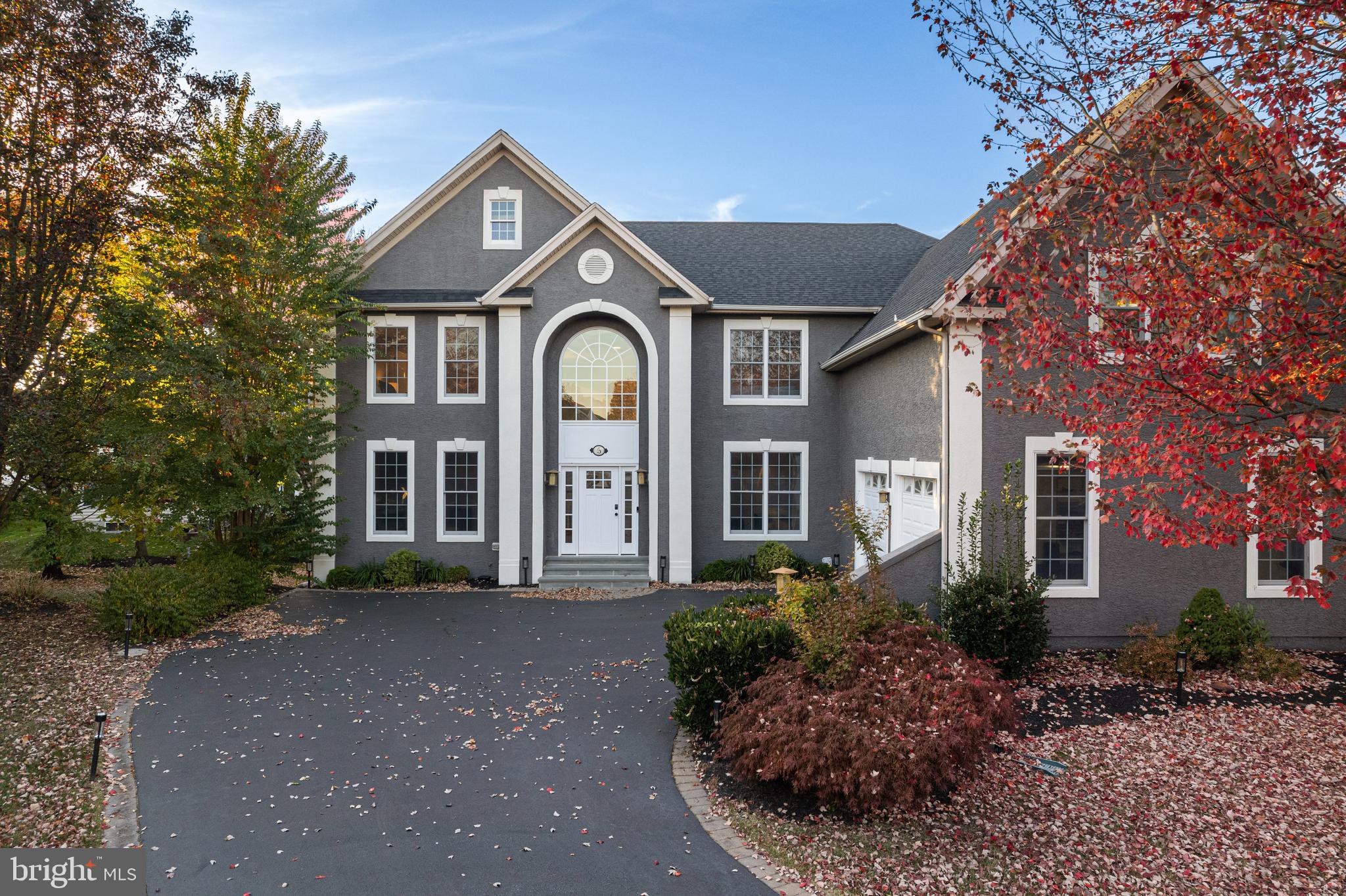 RIVERCREST - Residential