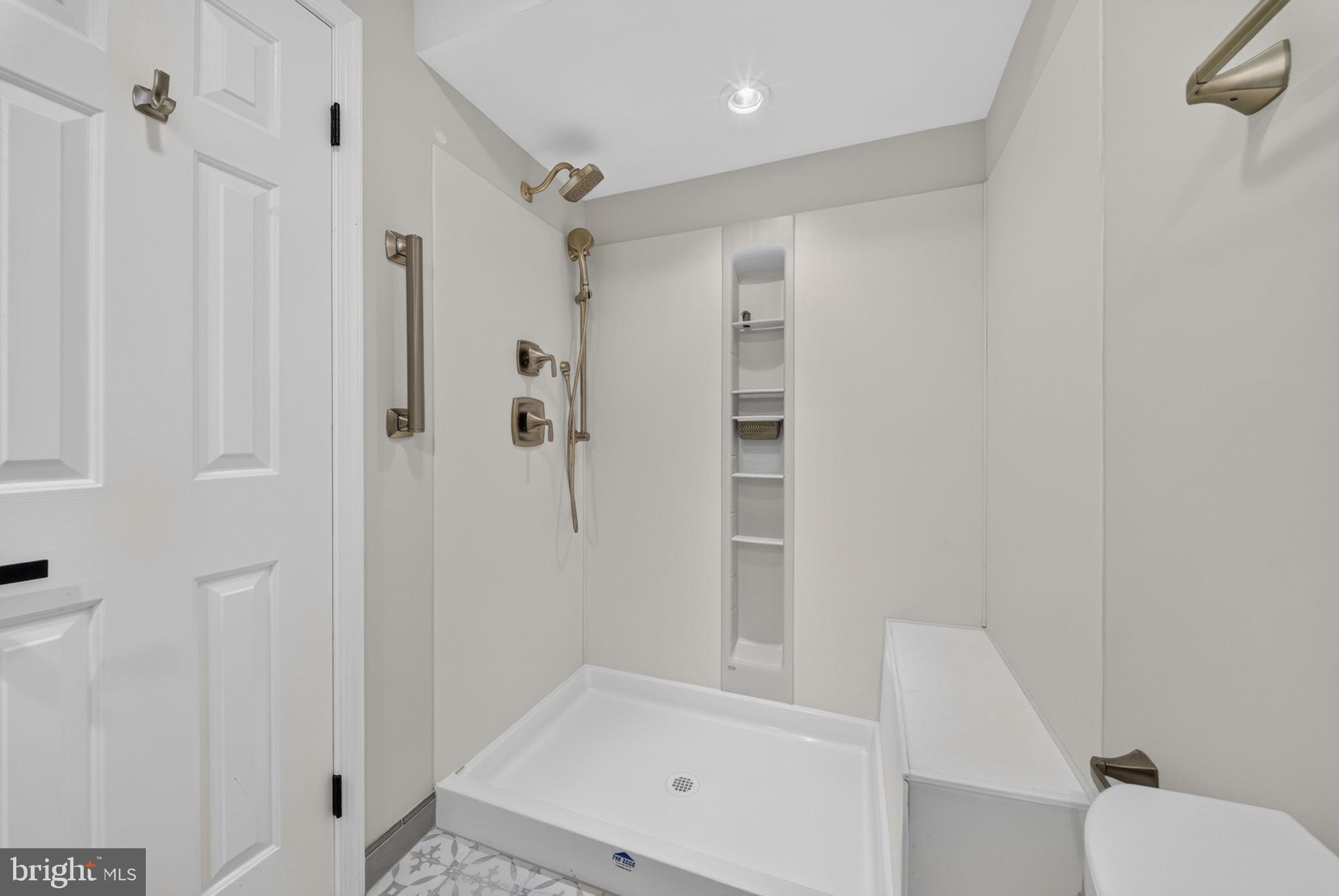 INGLESIDE - Residential