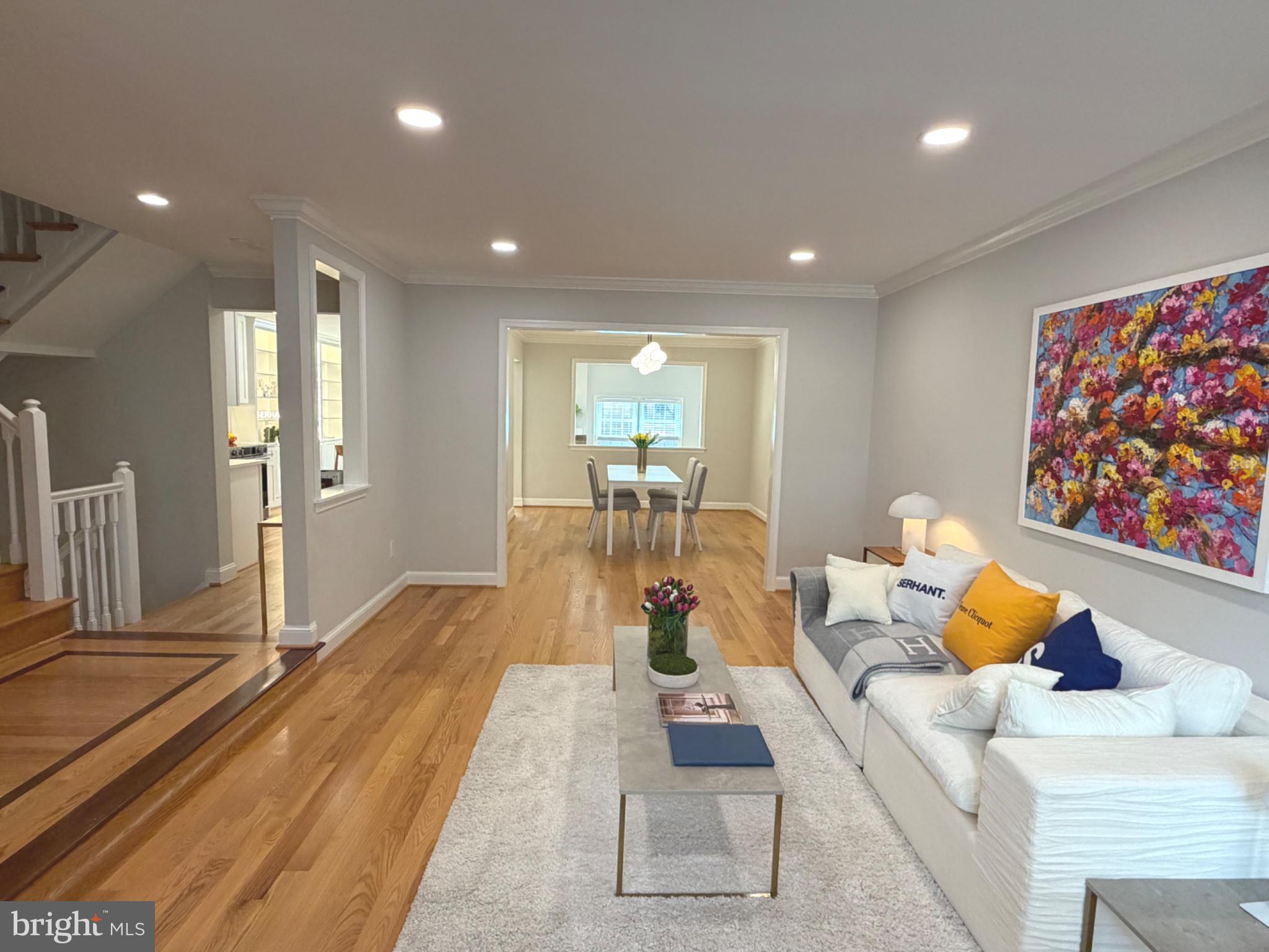 INGLESIDE - Residential
