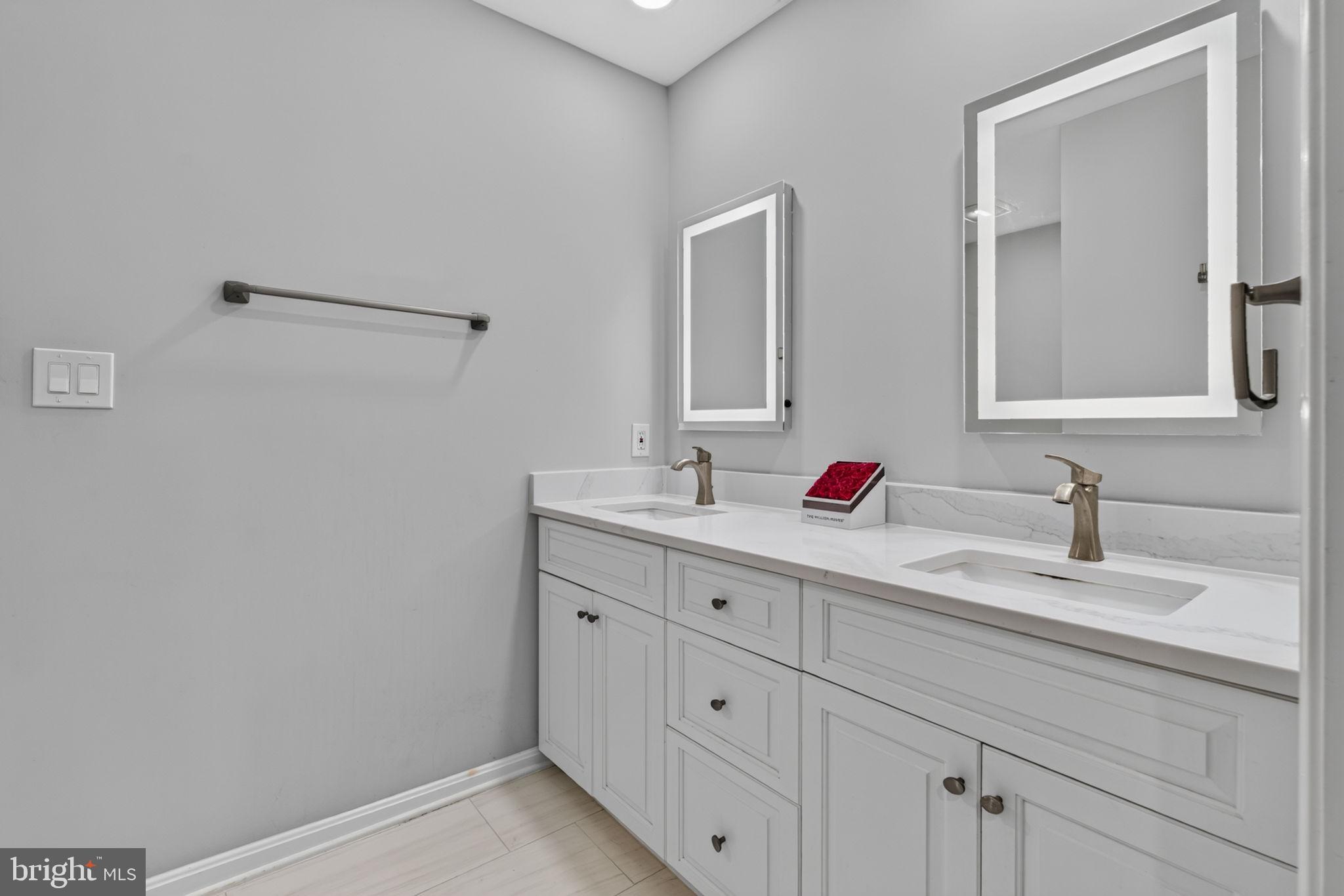 INGLESIDE - Residential