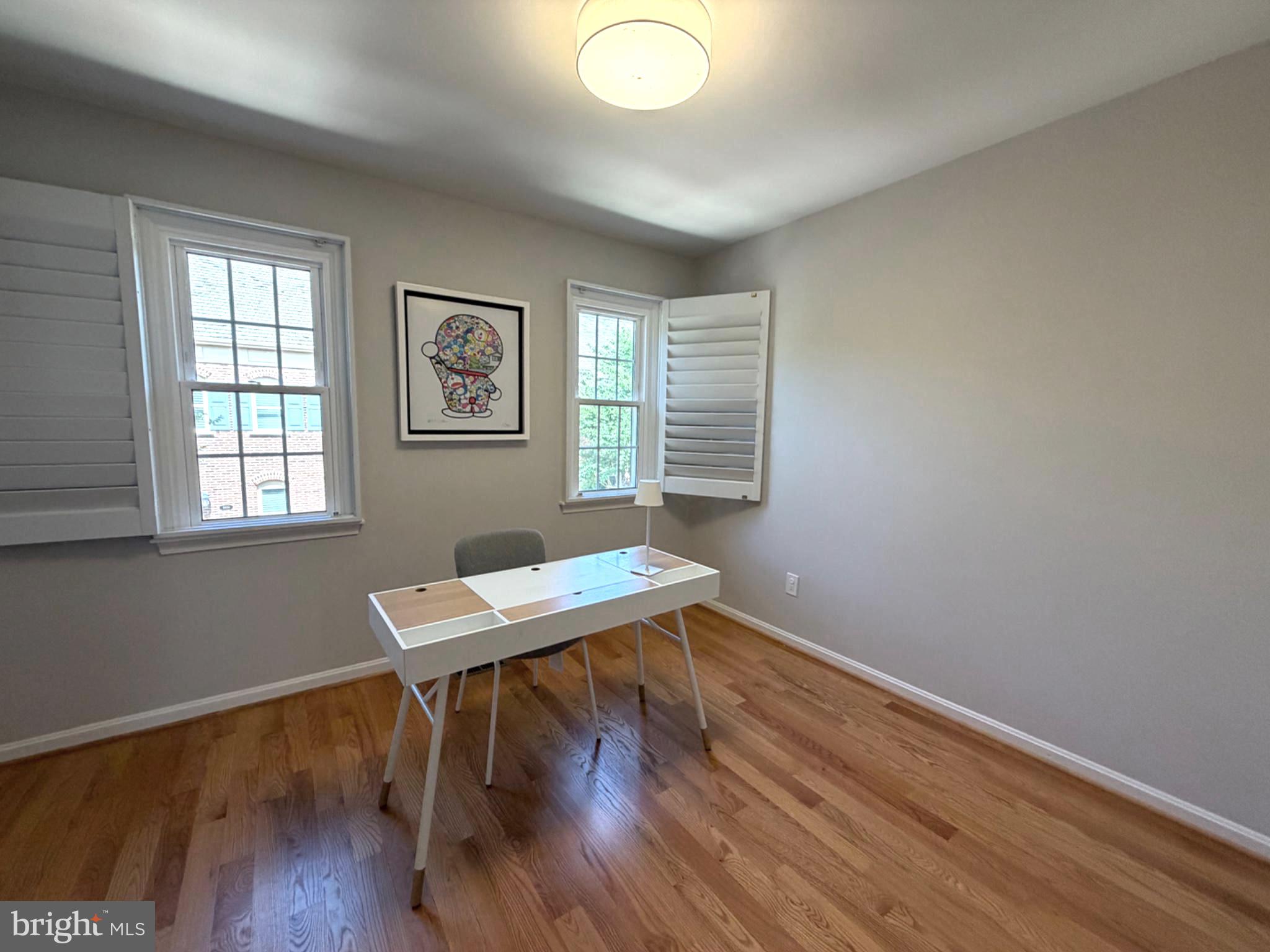 INGLESIDE - Residential