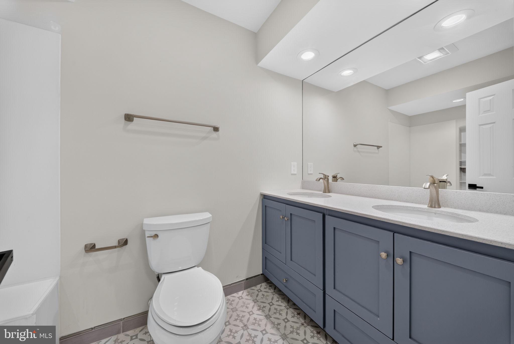 INGLESIDE - Residential