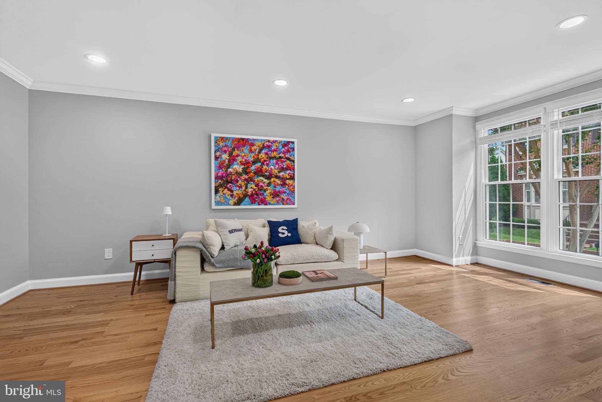 INGLESIDE - Residential