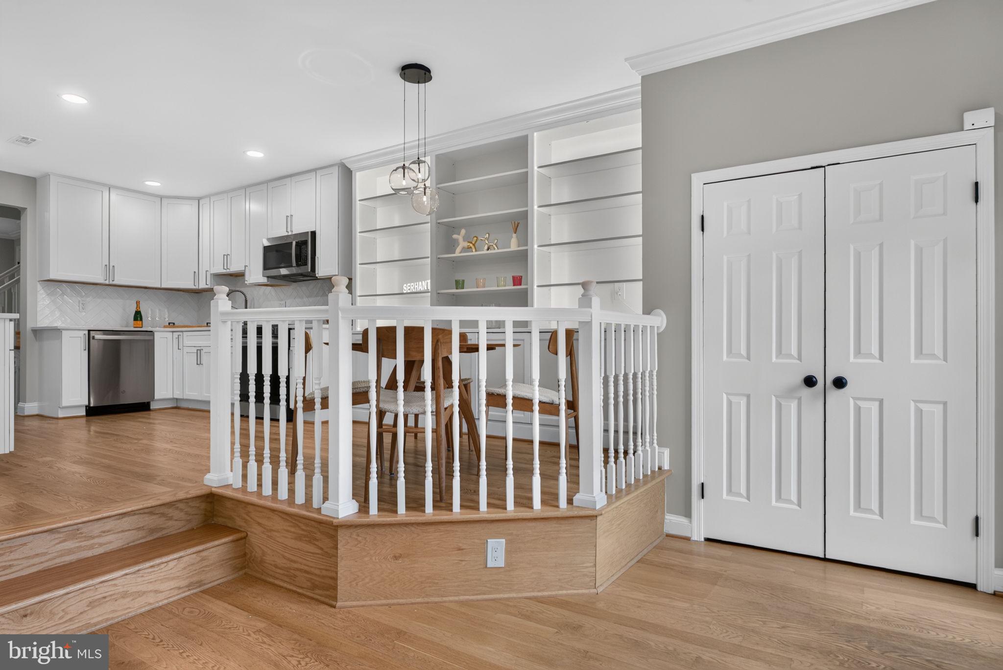INGLESIDE - Residential