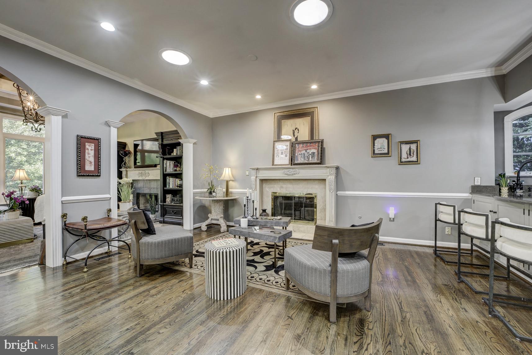 BUCKNELL MANOR - Residential