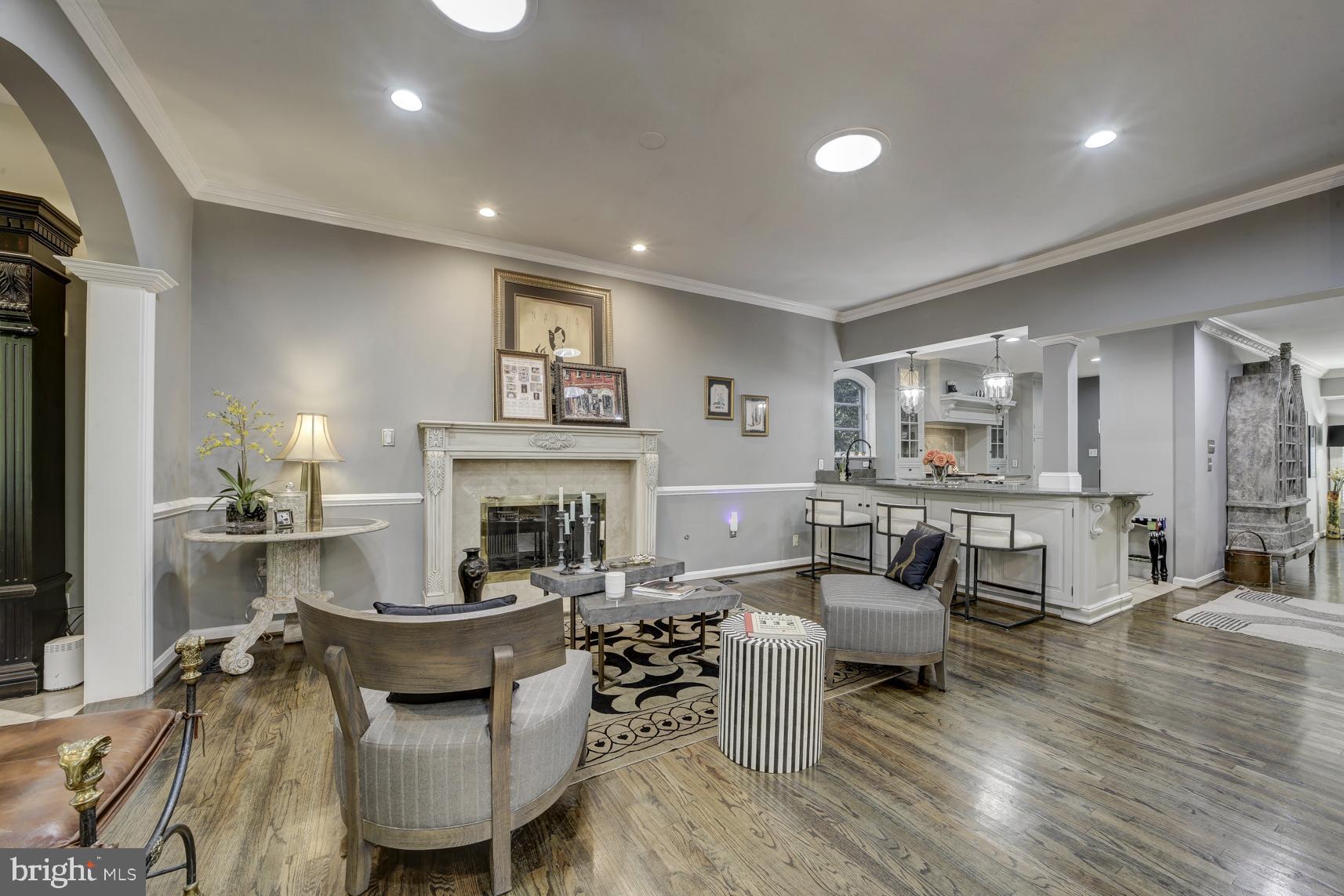 BUCKNELL MANOR - Residential