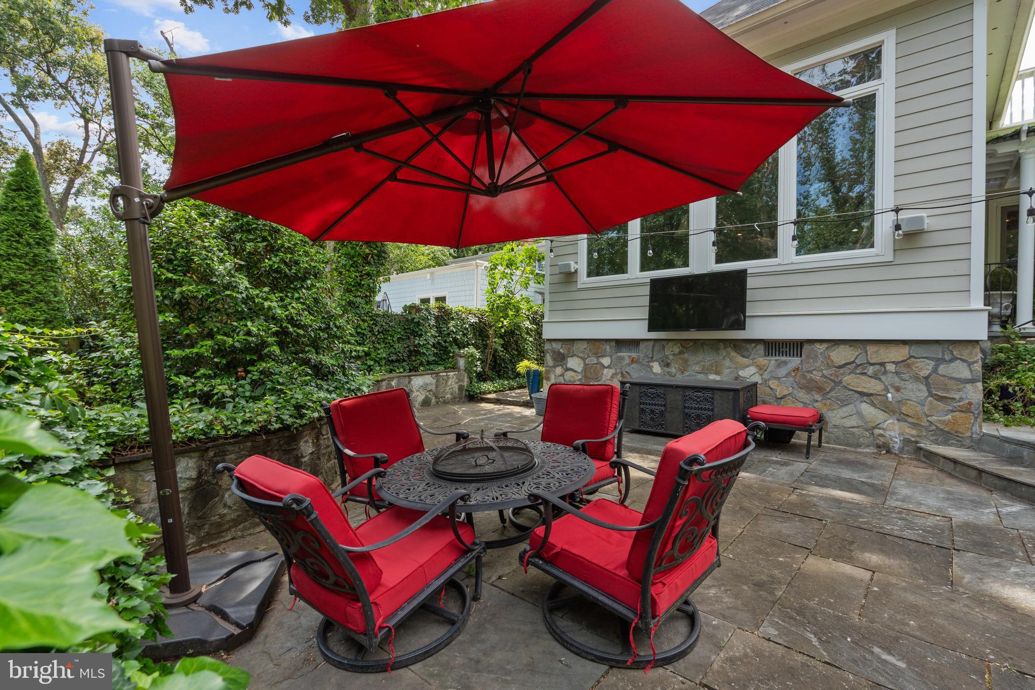 BUCKNELL MANOR - Residential