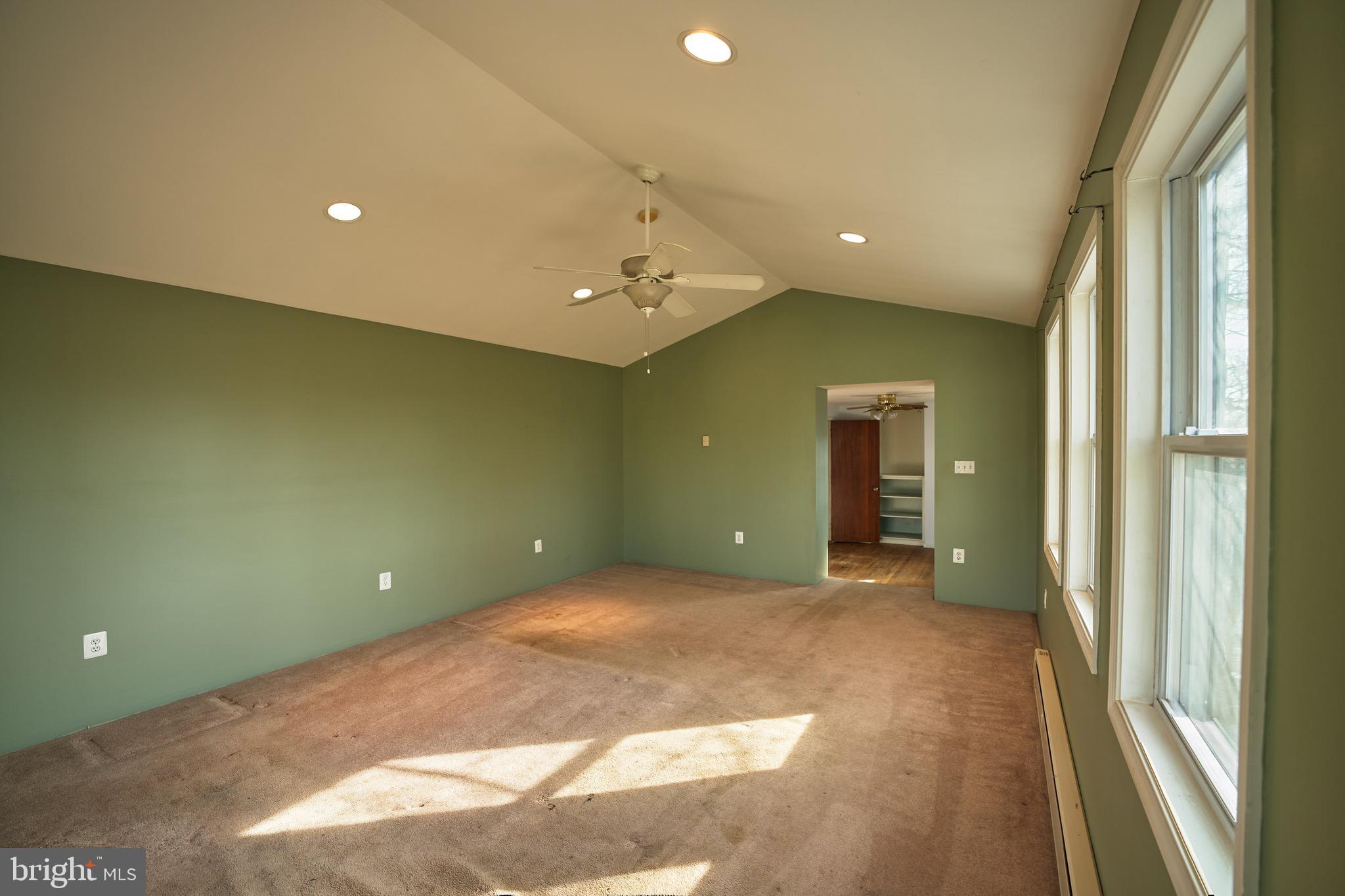 WAKEFIELD - Residential