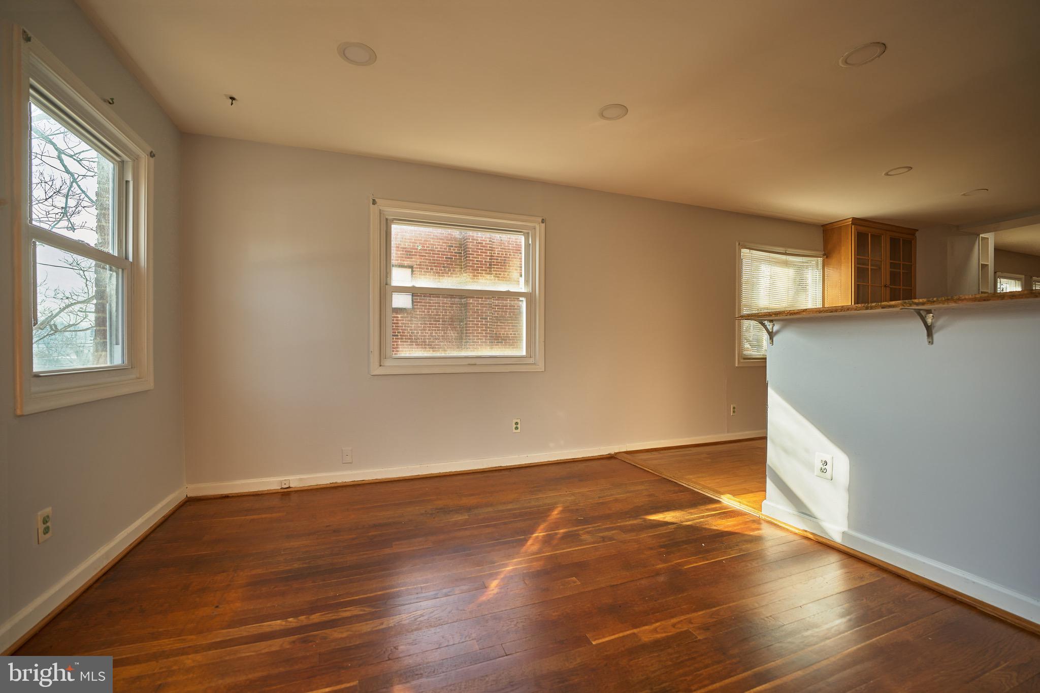 WAKEFIELD - Residential