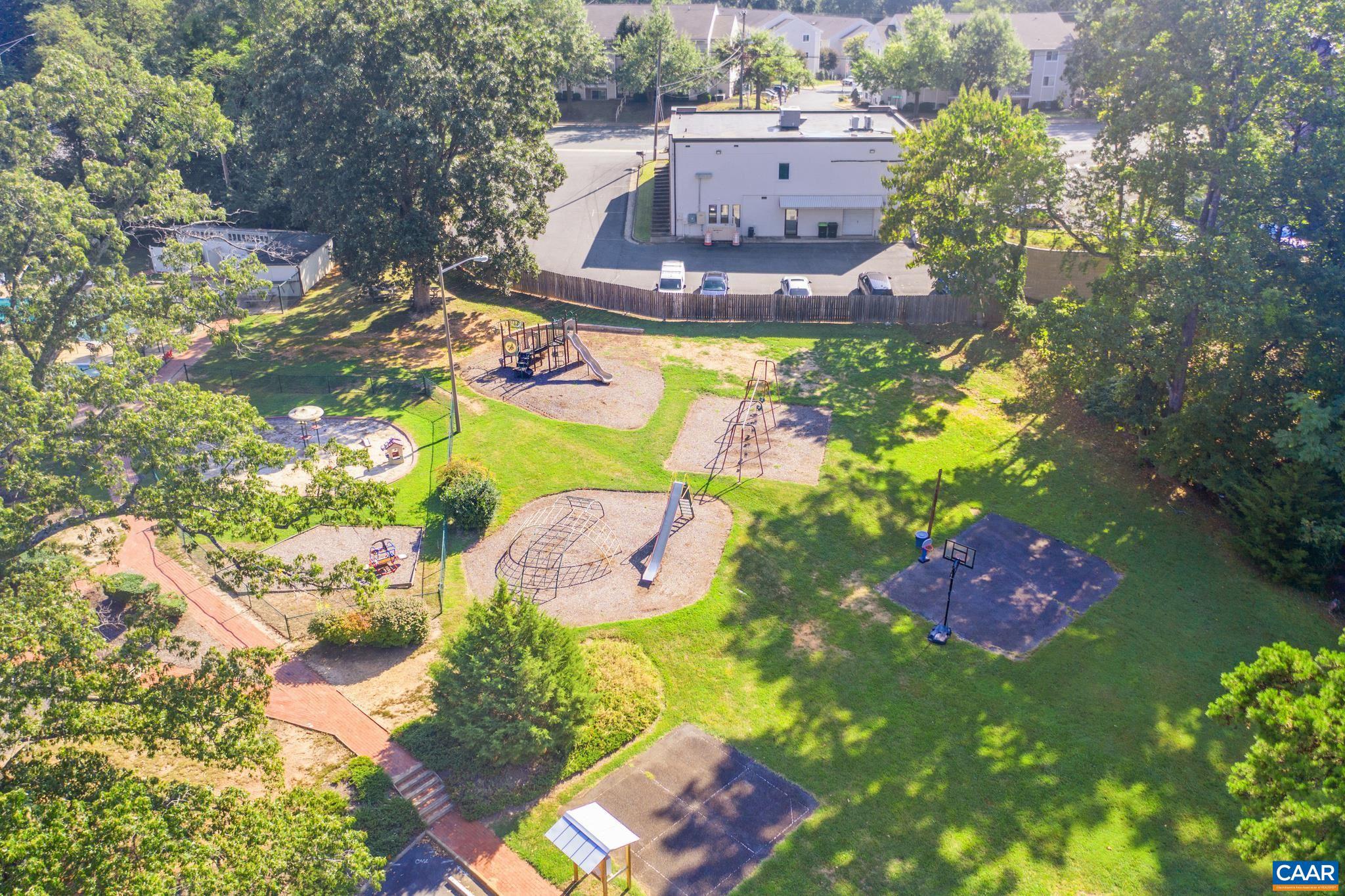GEORGETOWN GREEN - Residential Lease