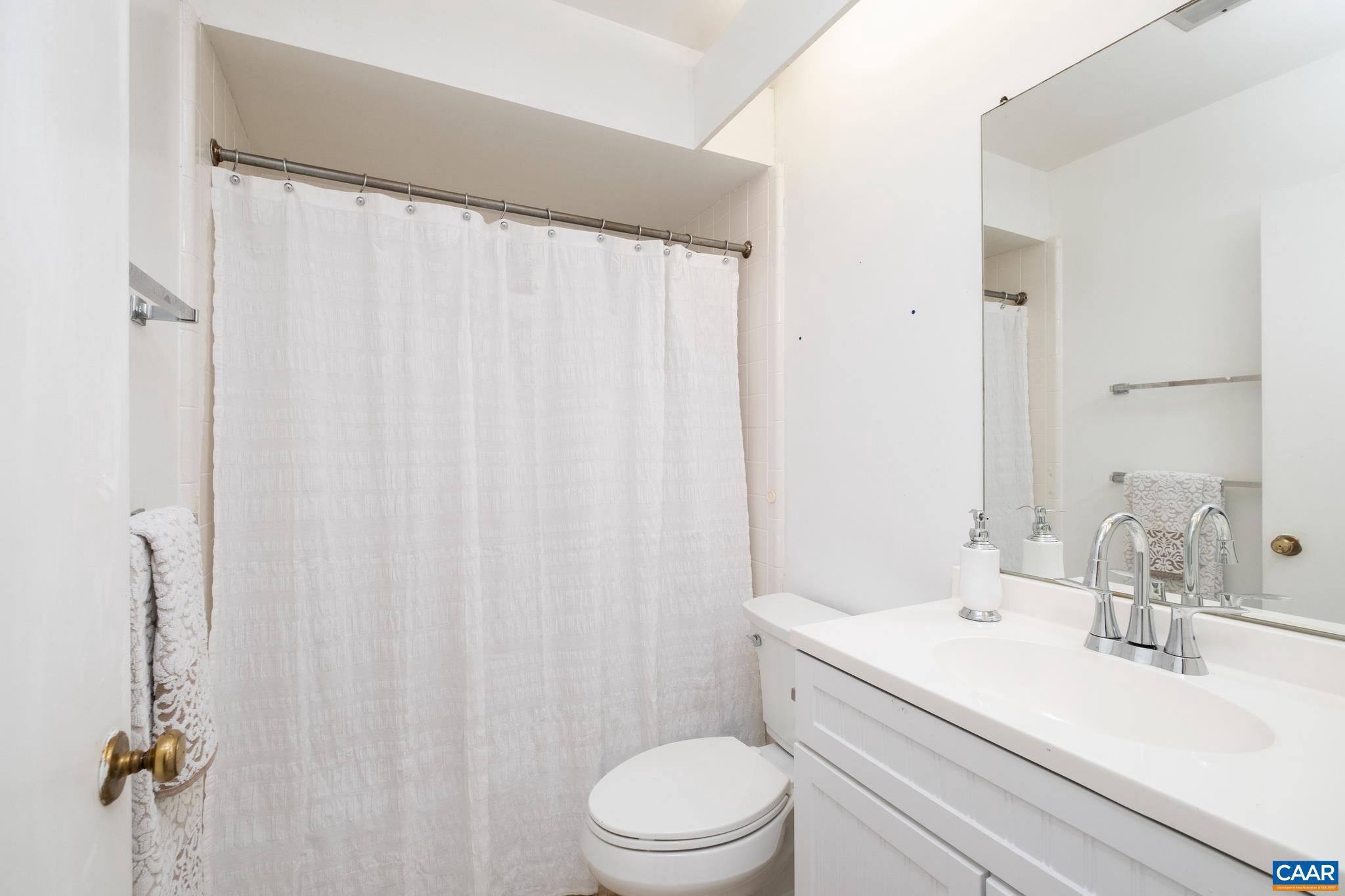 GEORGETOWN GREEN - Residential Lease