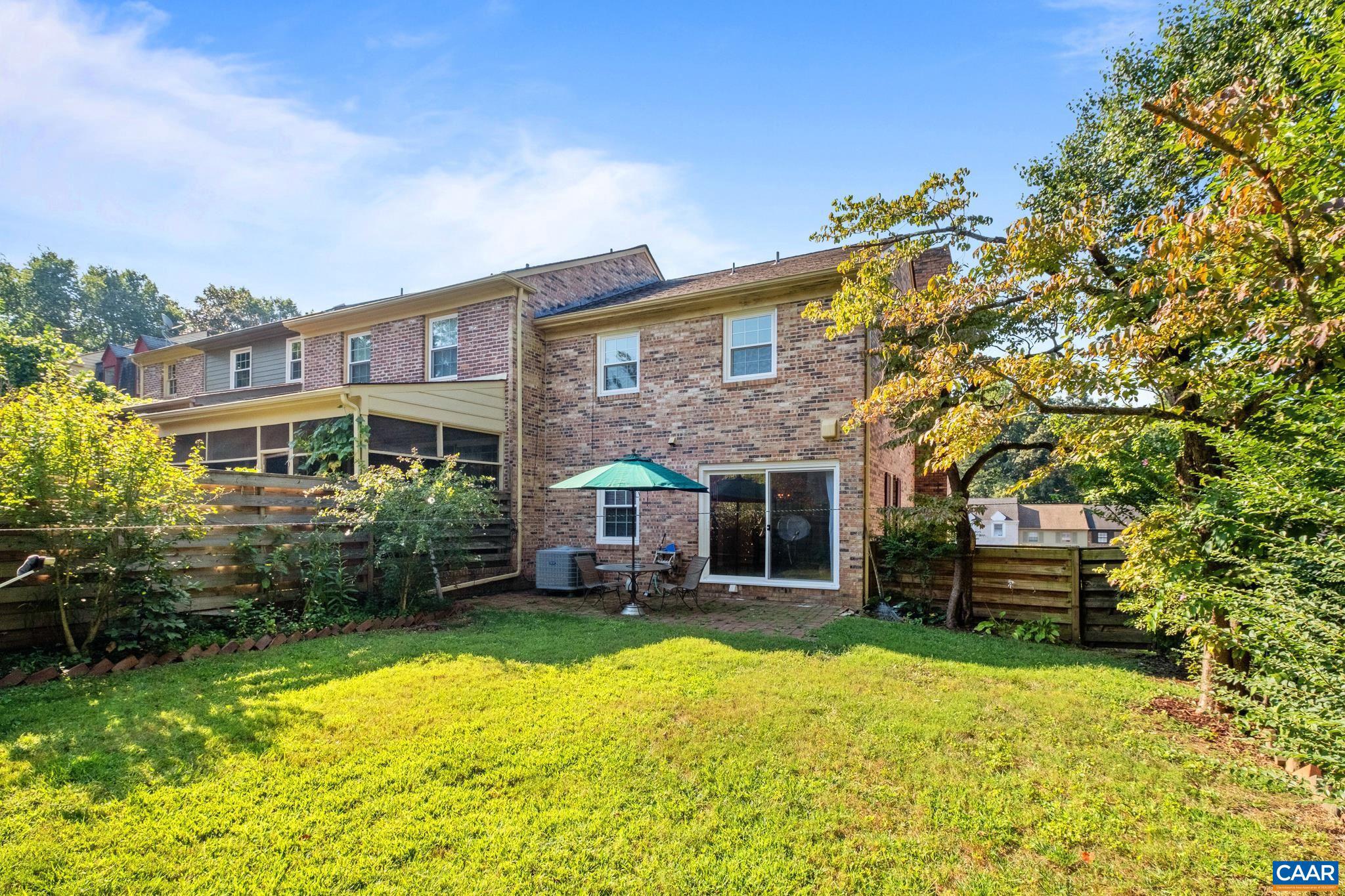 GEORGETOWN GREEN - Residential Lease