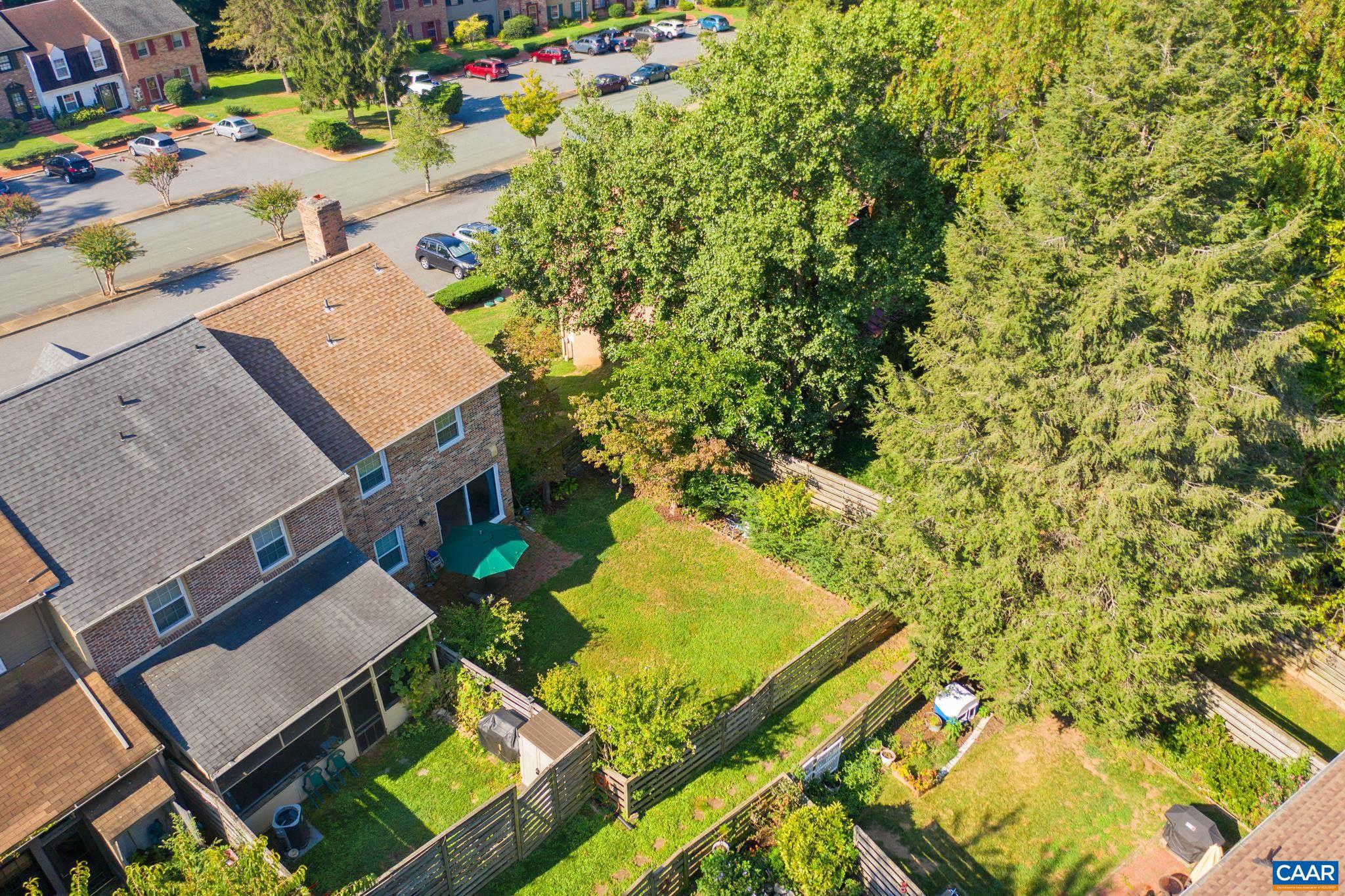 GEORGETOWN GREEN - Residential Lease