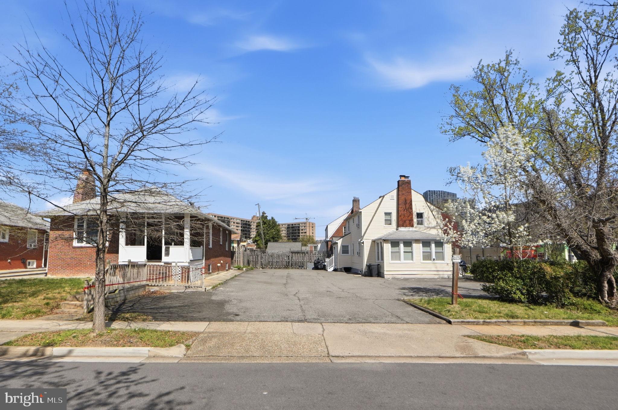 AURORA HILLS - Residential