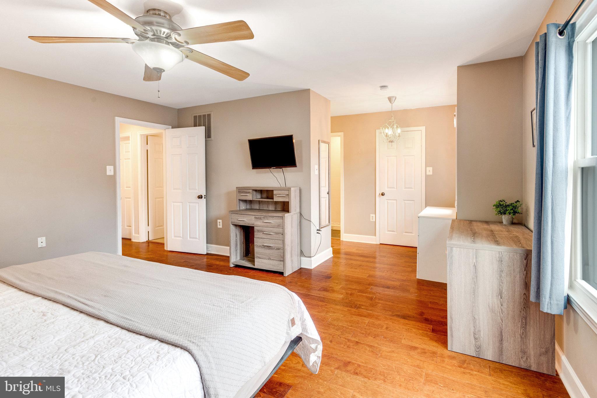 MONTCLAIR - Residential