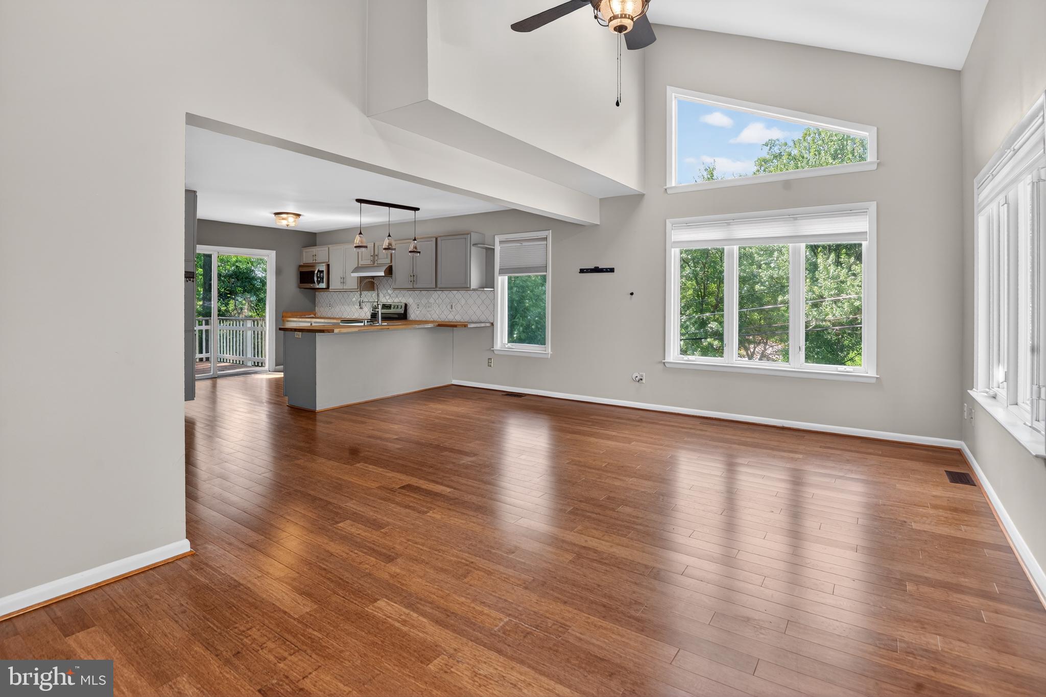 HOLLY HILL HARBOR - Residential