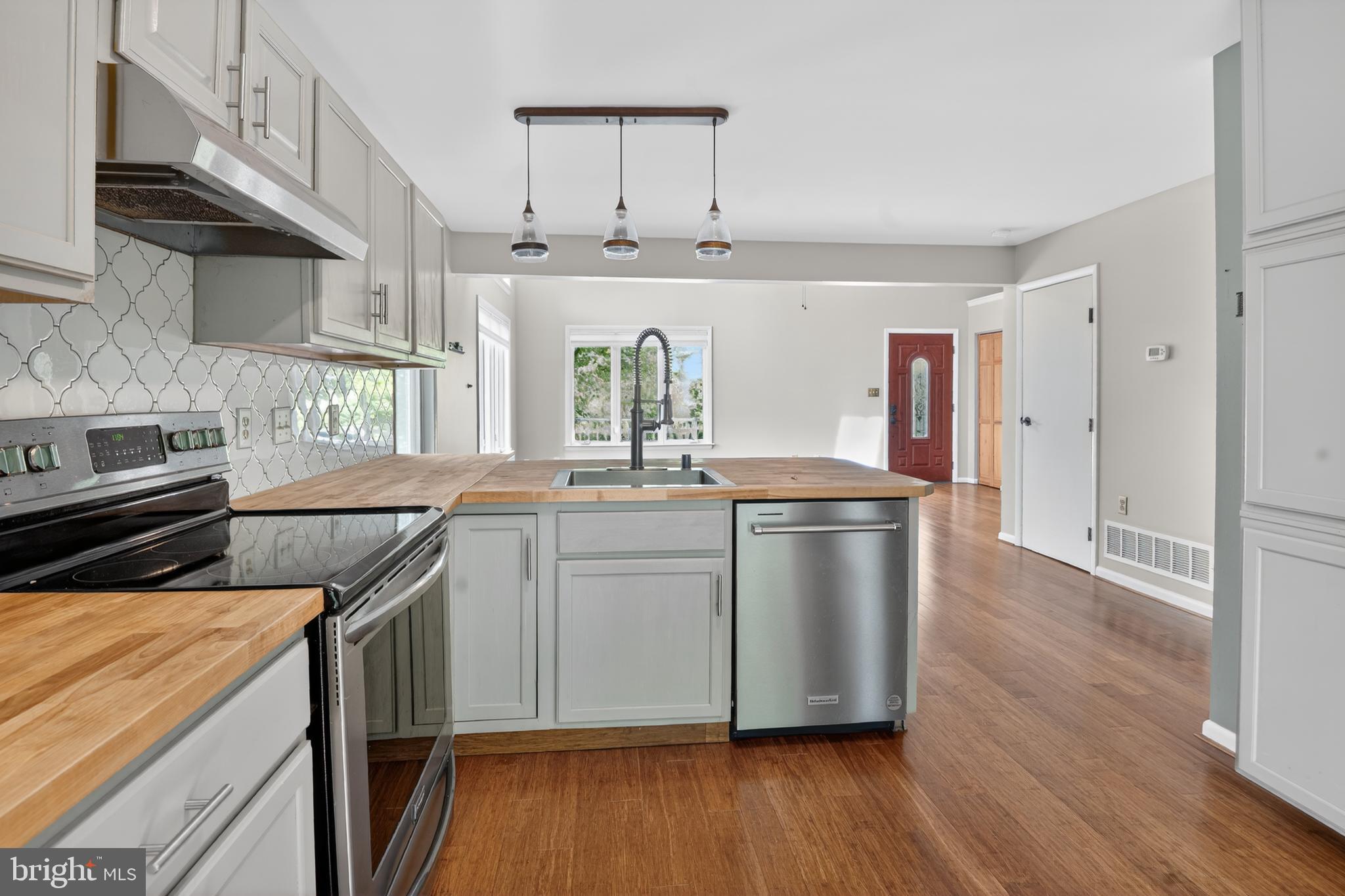 HOLLY HILL HARBOR - Residential