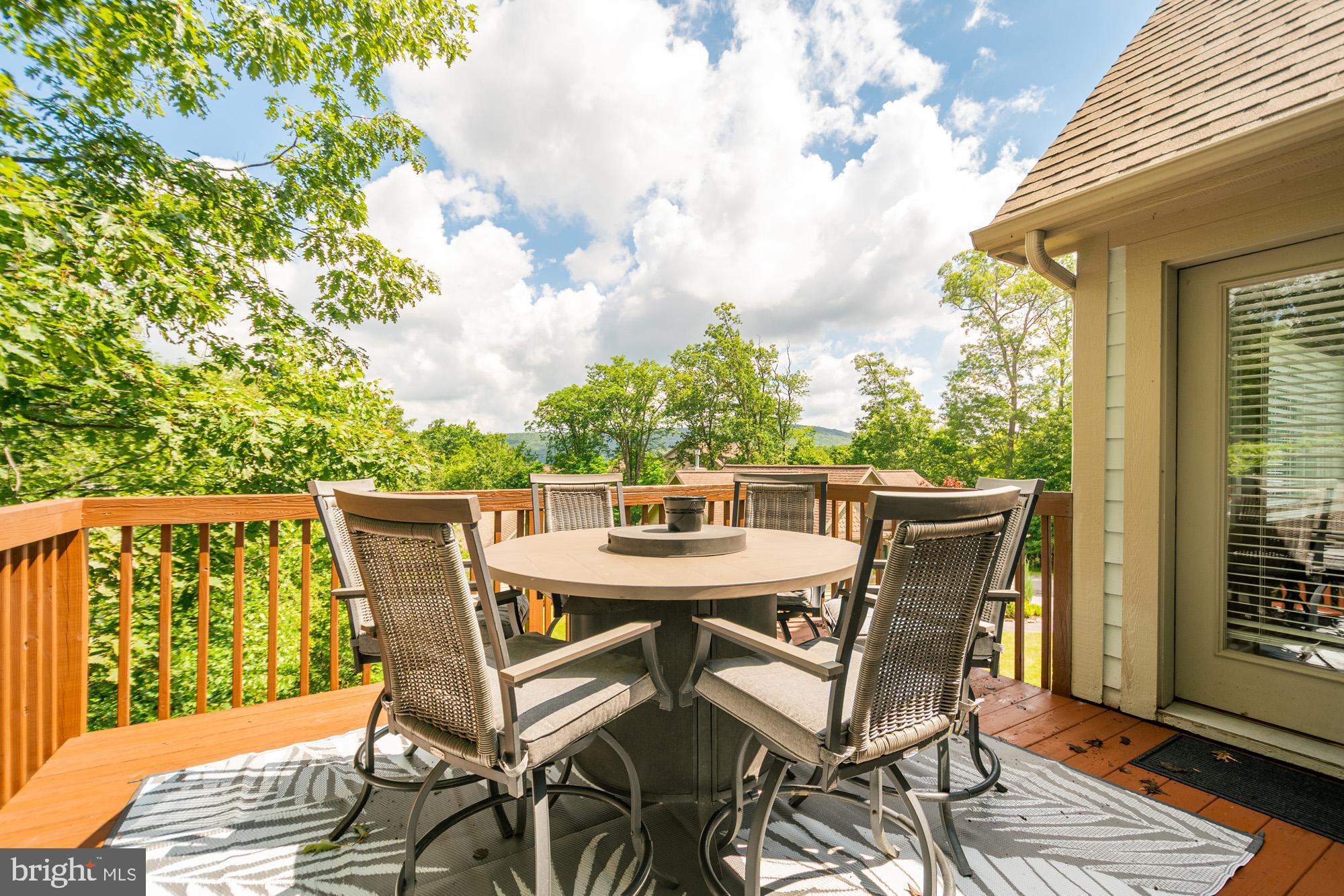 SILVER TREE LANDING - Residential