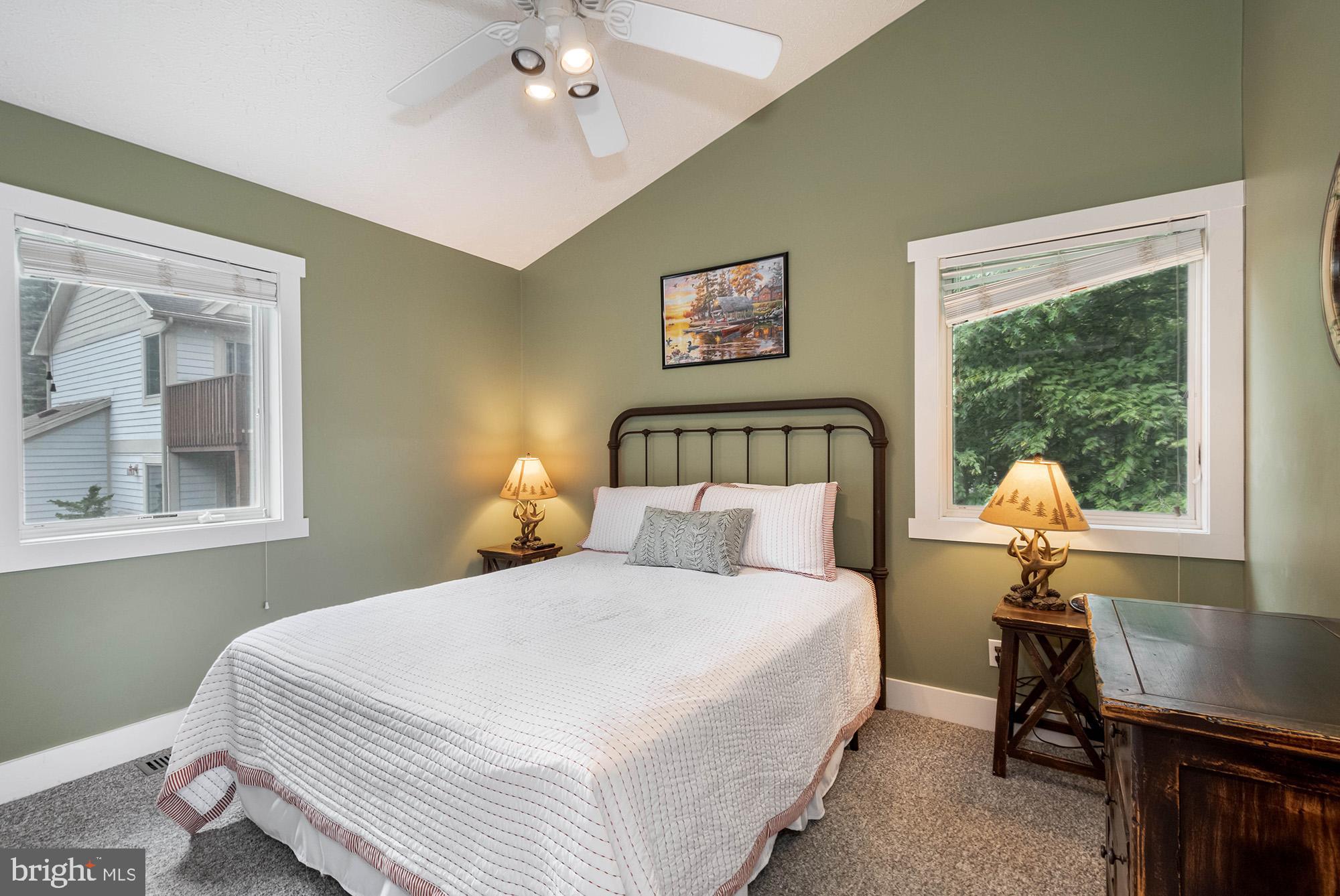 SILVER TREE LANDING - Residential