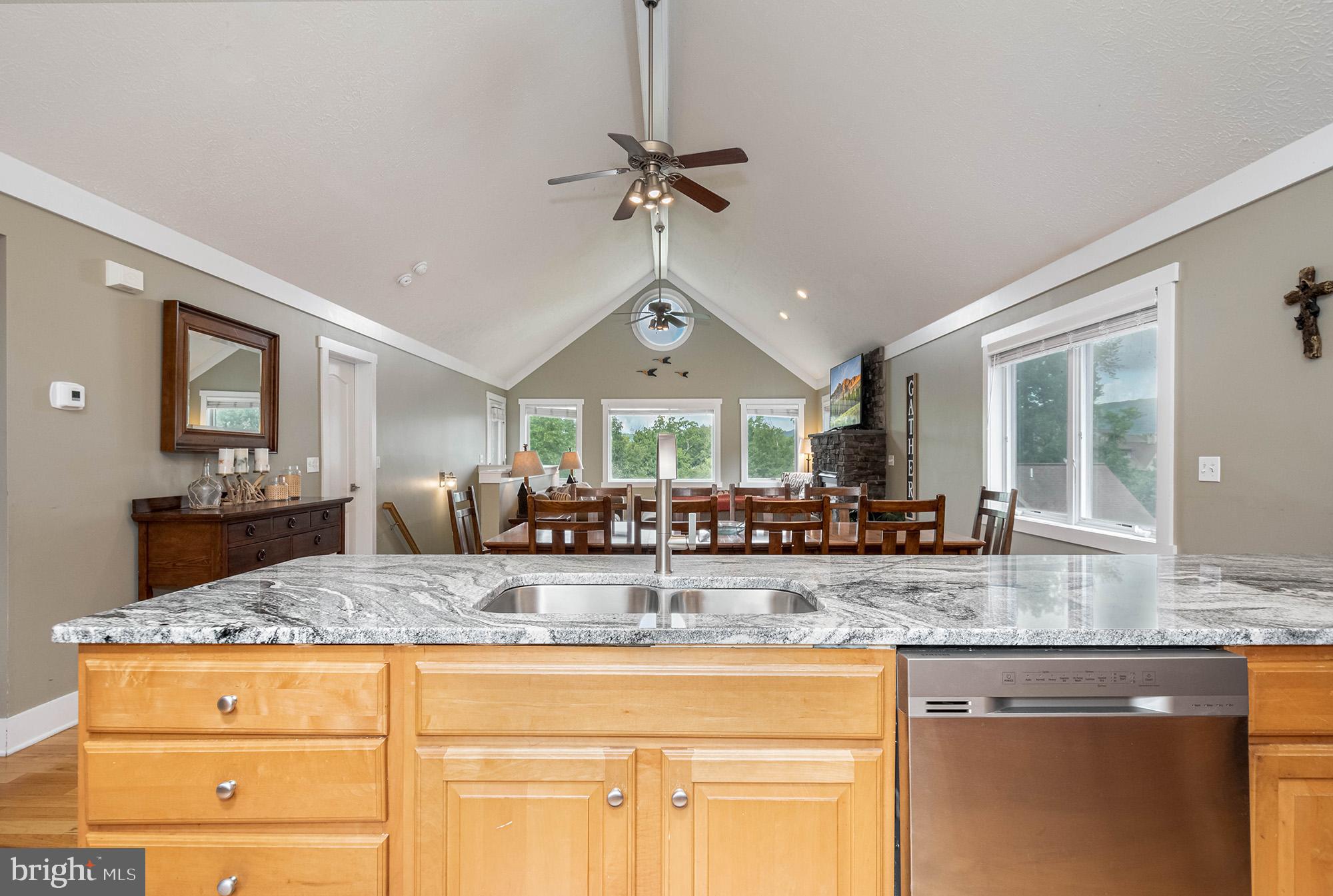 SILVER TREE LANDING - Residential