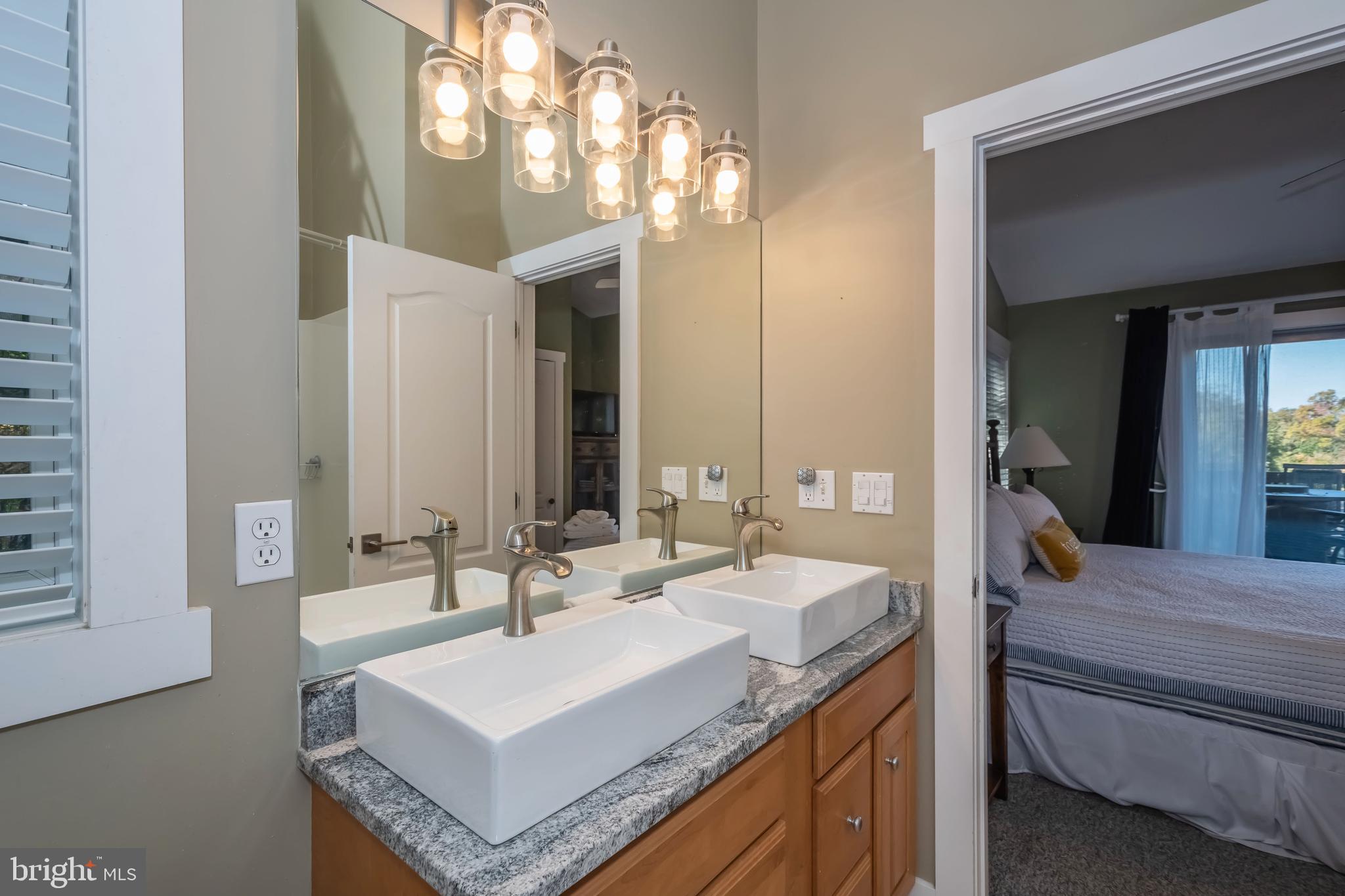 SILVER TREE LANDING - Residential