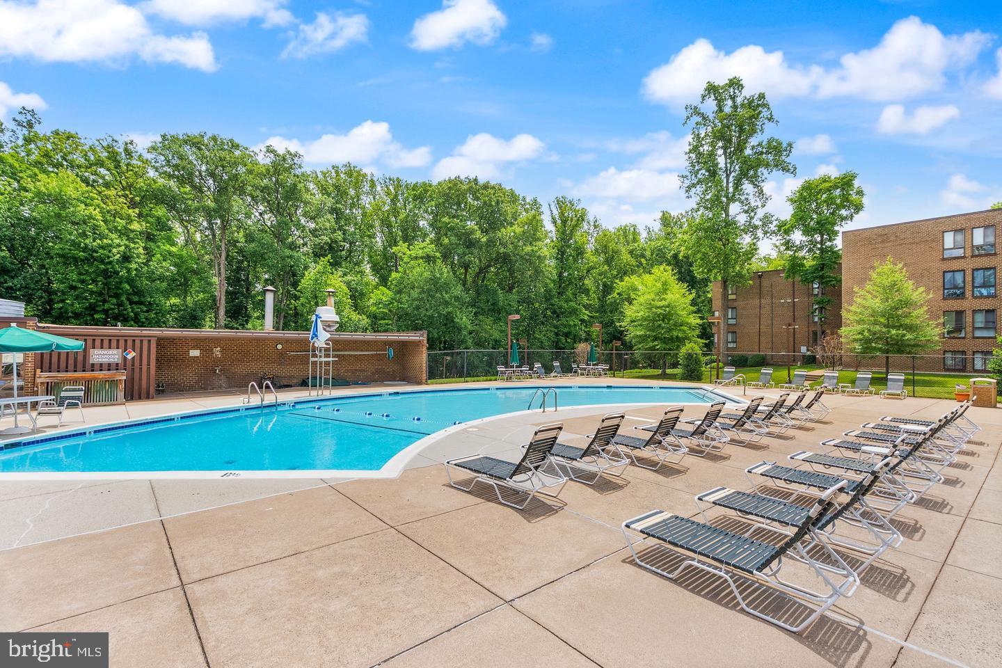 CHESTNUT GROVE - Residential