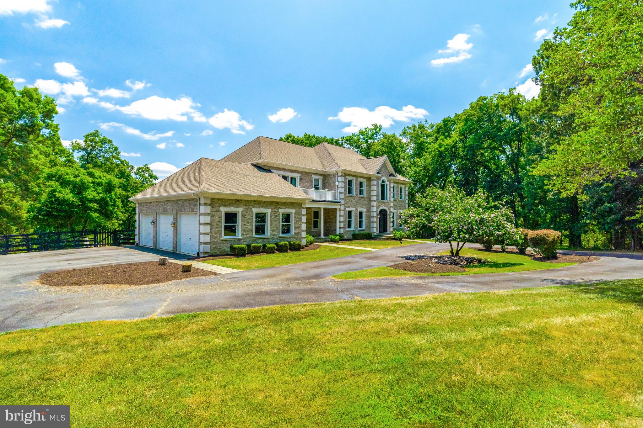 BEACON HILL - Residential
