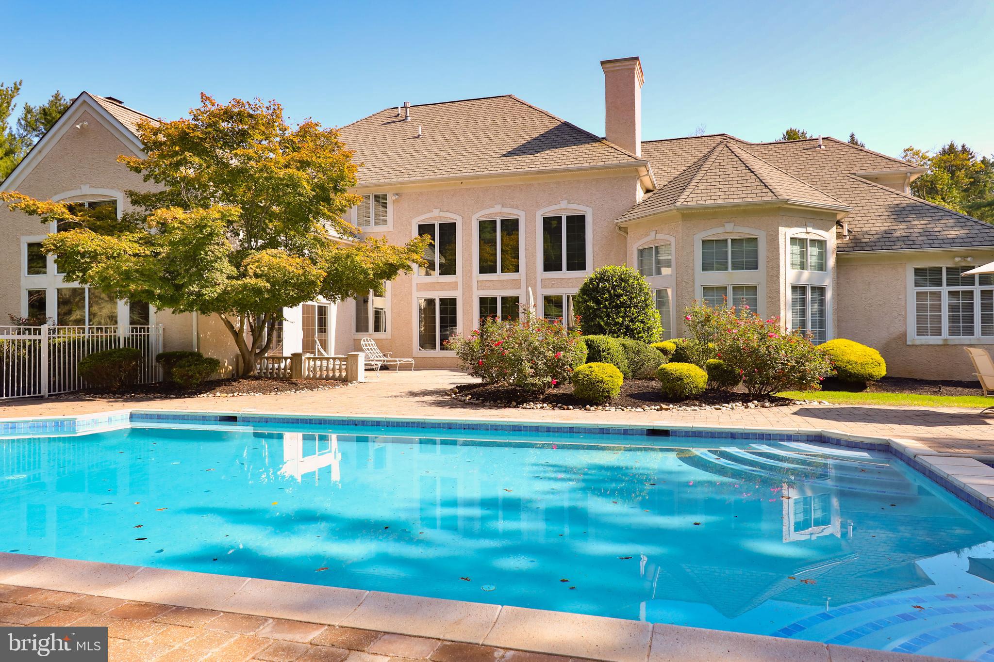 PARADISE PINES - Residential