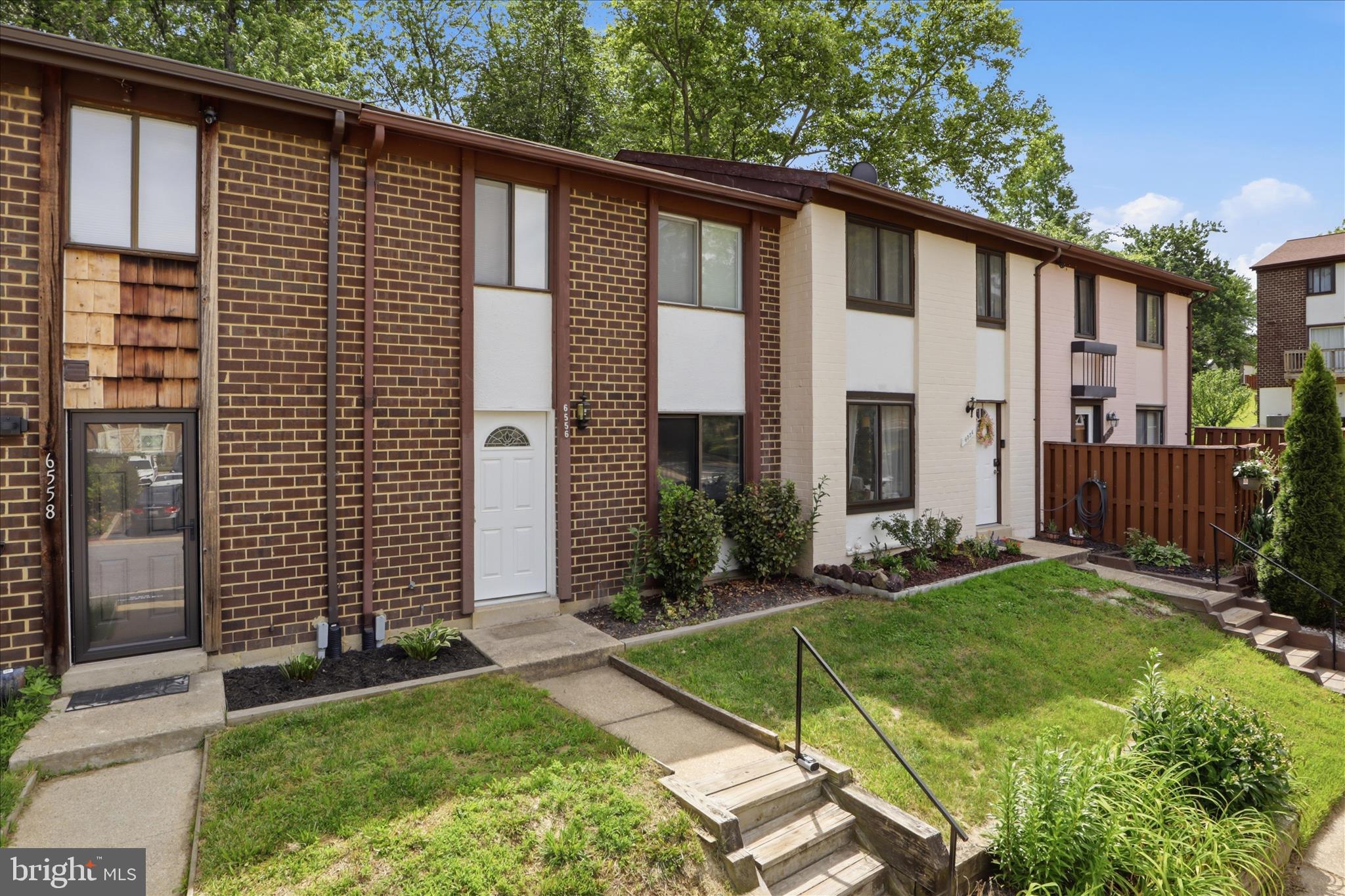 VILLAGE OF OWEN BROWN - Residential