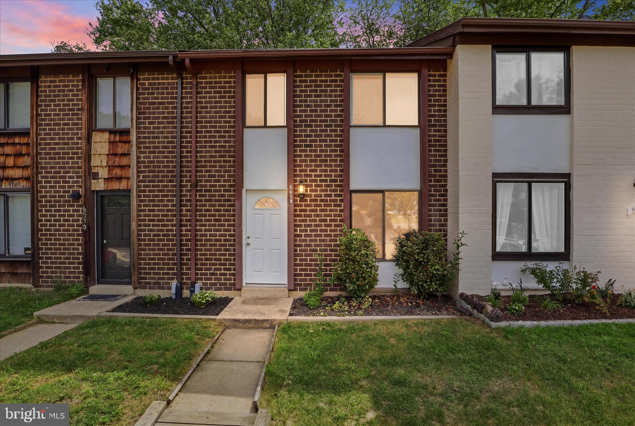 VILLAGE OF OWEN BROWN - Residential