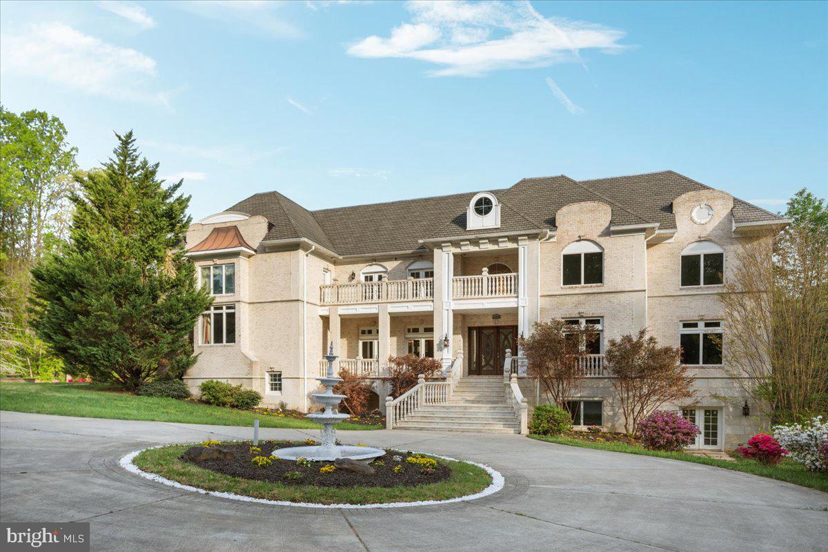 CLIFTON - Residential