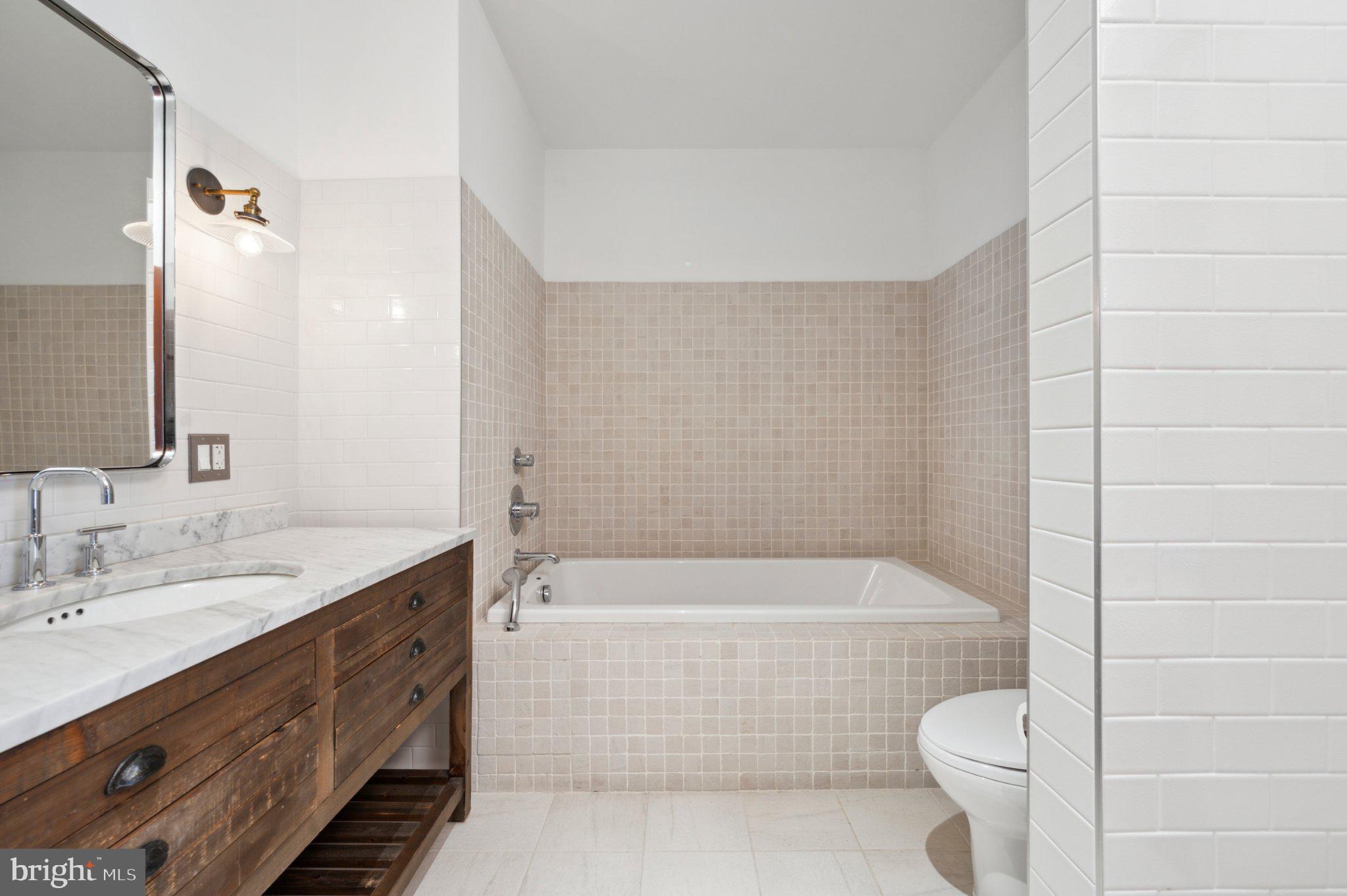 CENTER CITY - Residential