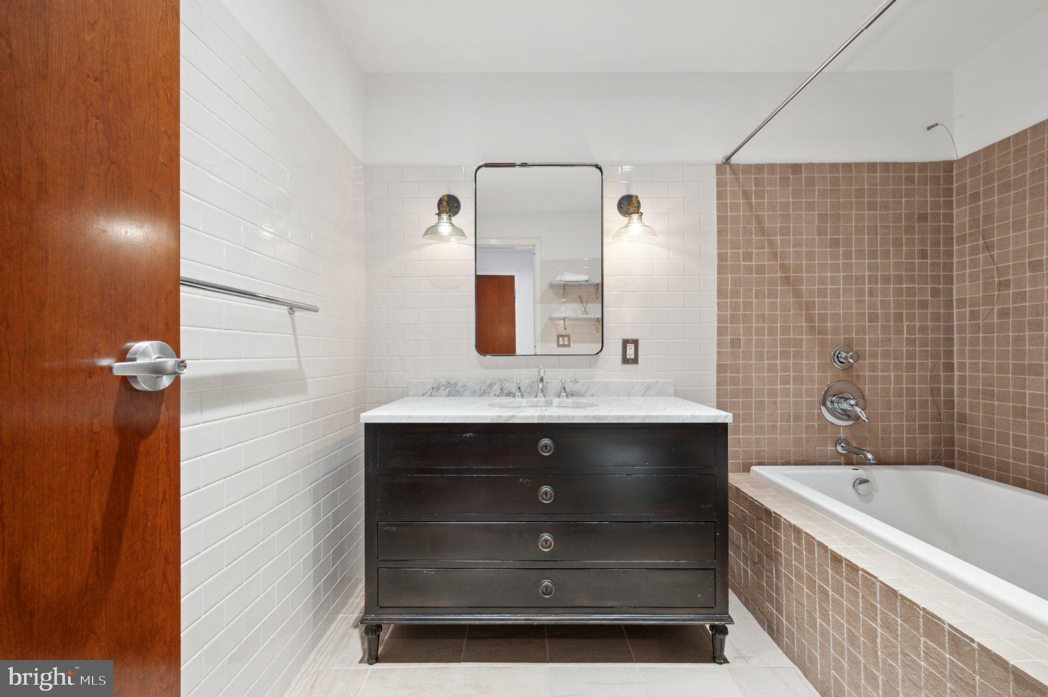 CENTER CITY - Residential