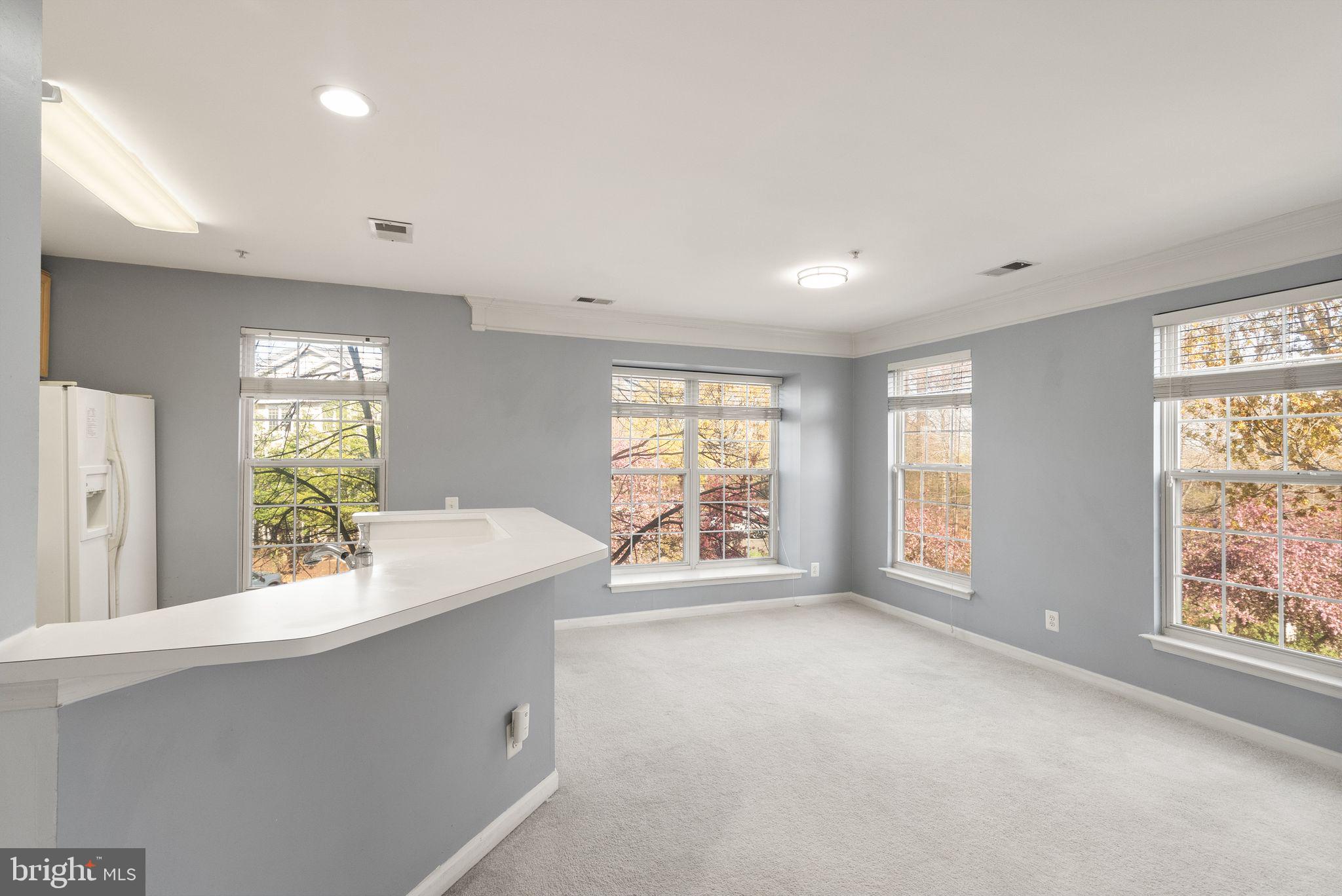 FAIR LAKES - Residential
