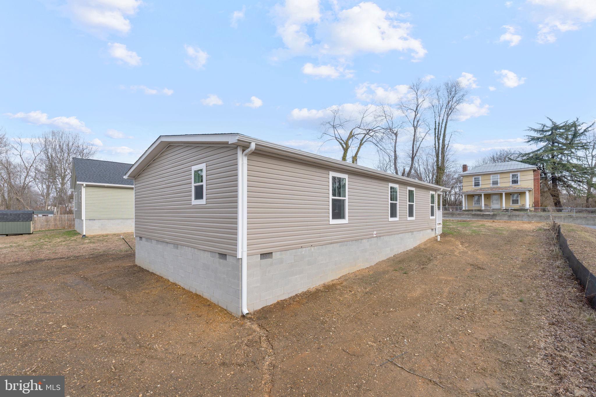 TOWN OF GORDONSVILLE - Residential
