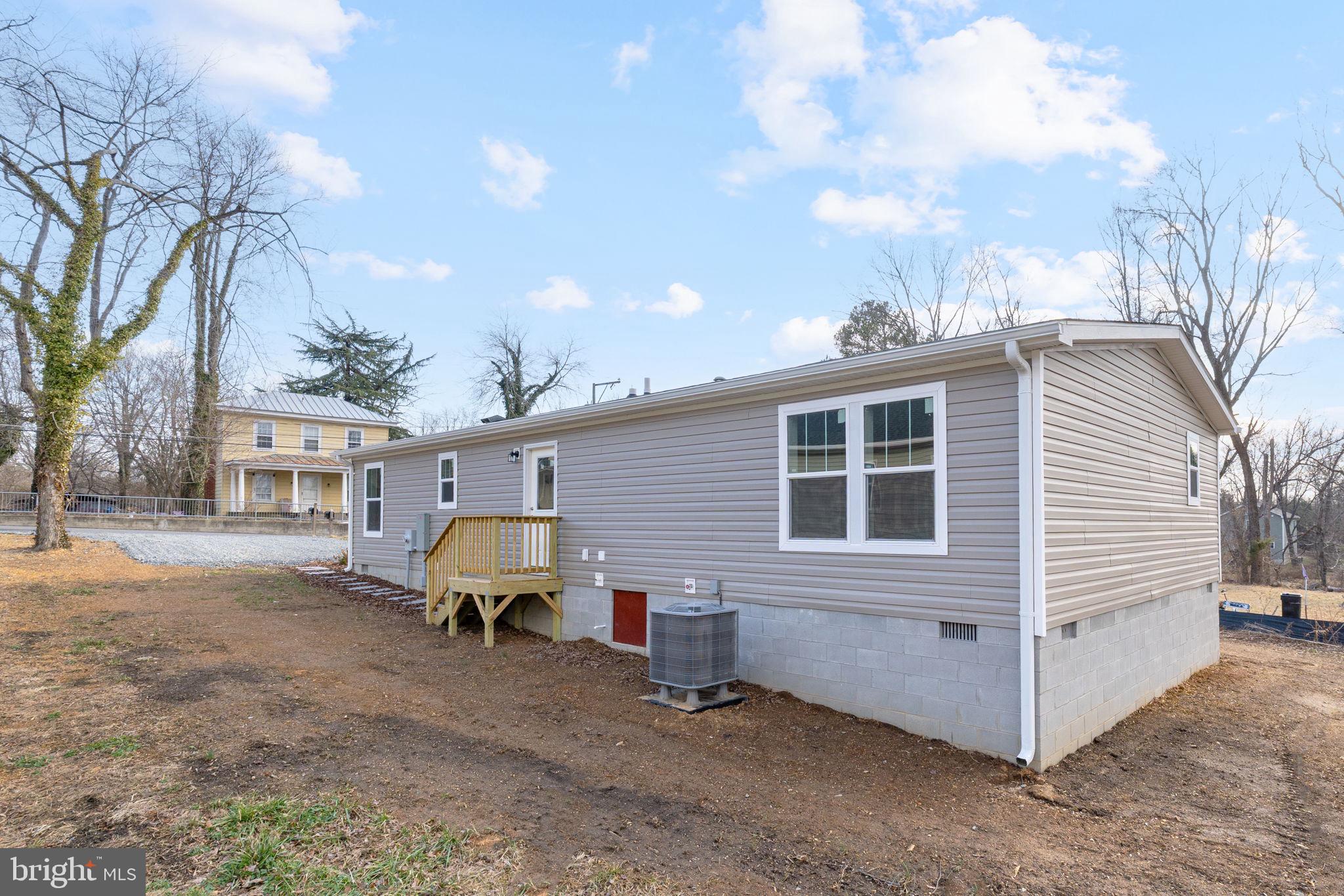 TOWN OF GORDONSVILLE - Residential
