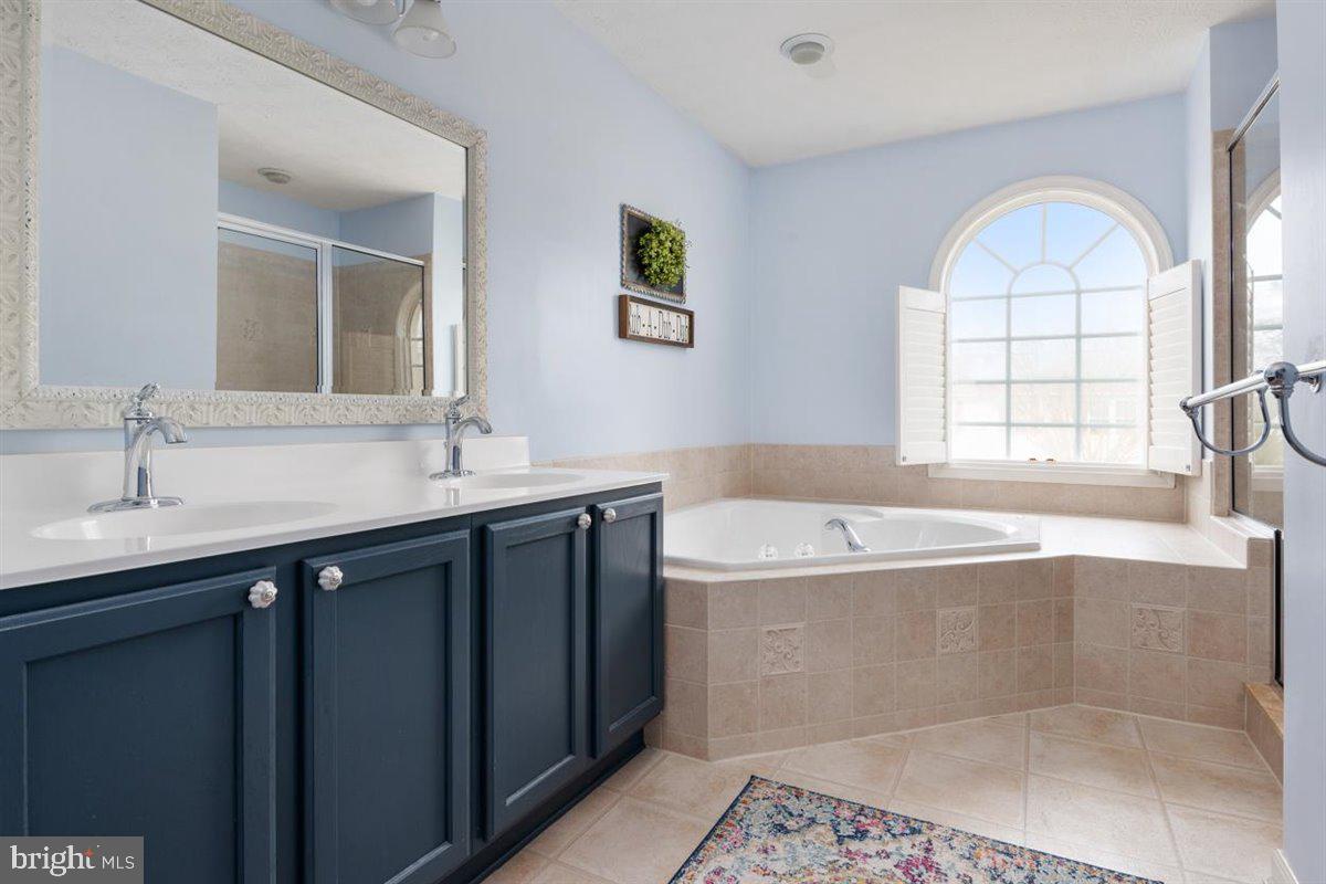 FOX CHASE - Residential