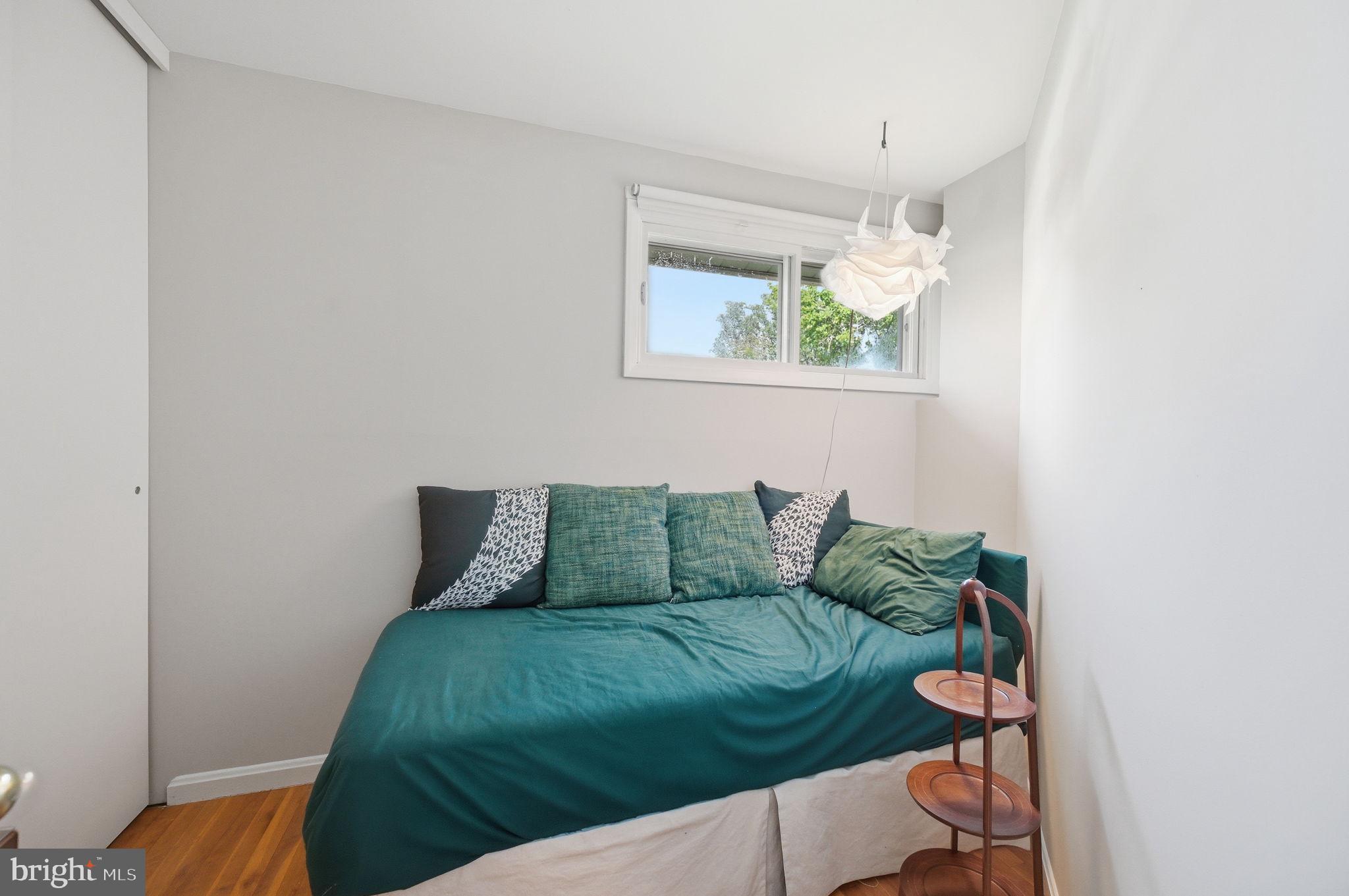 ANNANDALE TERRACE - Residential