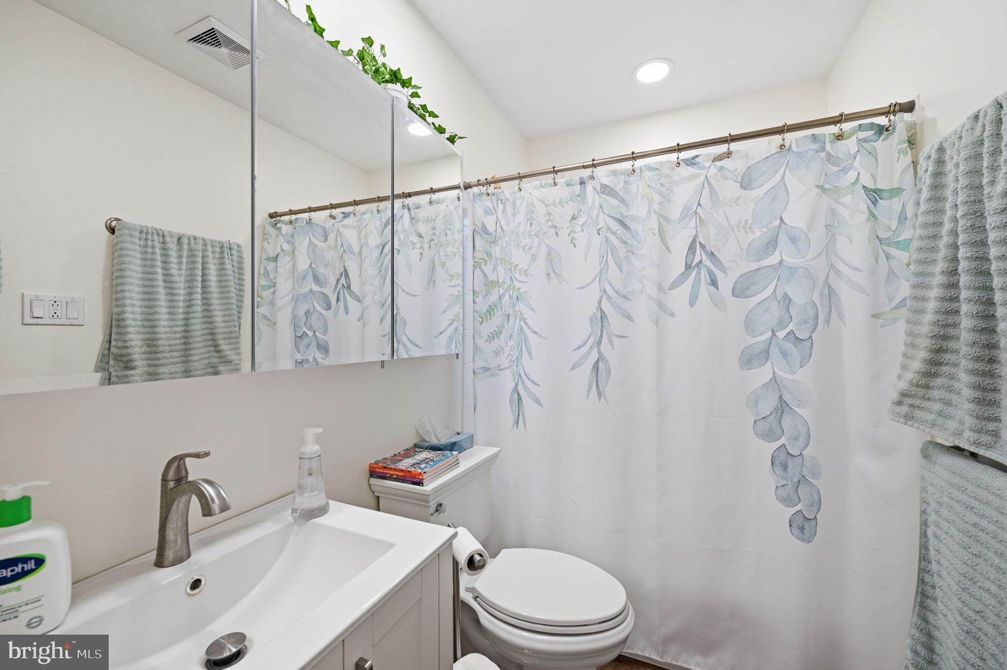 ANNANDALE TERRACE - Residential