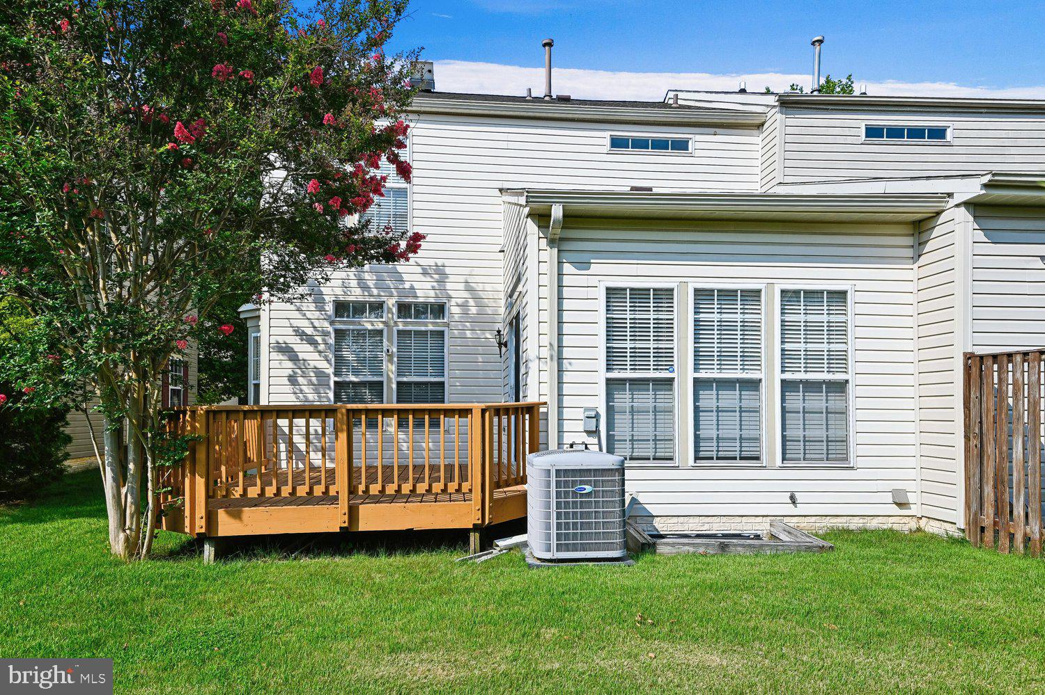 SEVEN OAKS - Residential