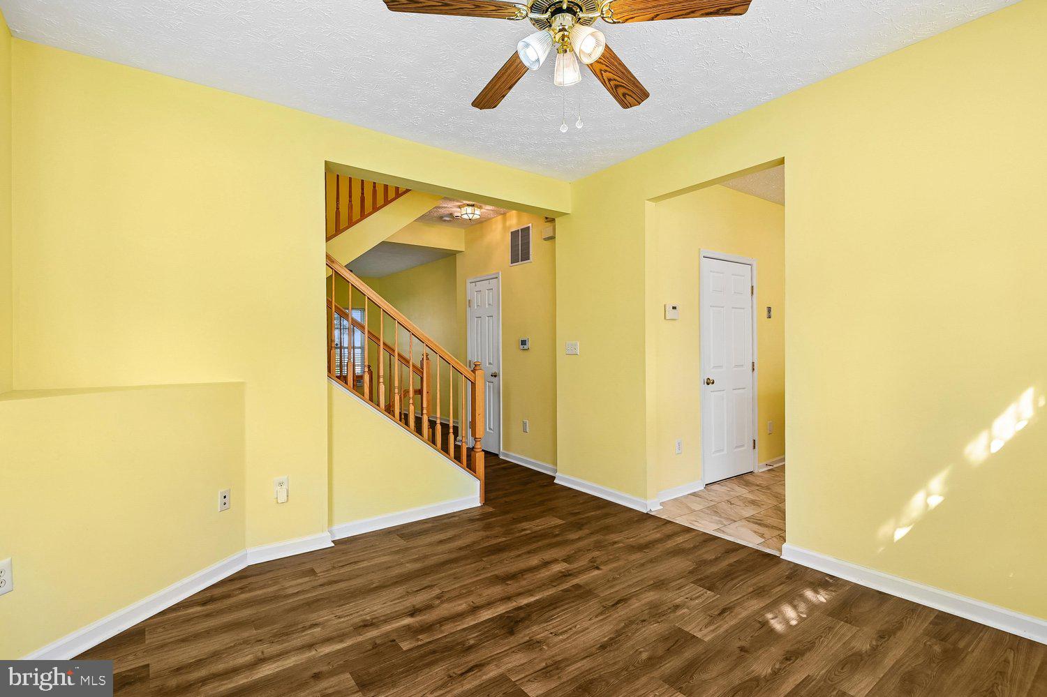 SEVEN OAKS - Residential