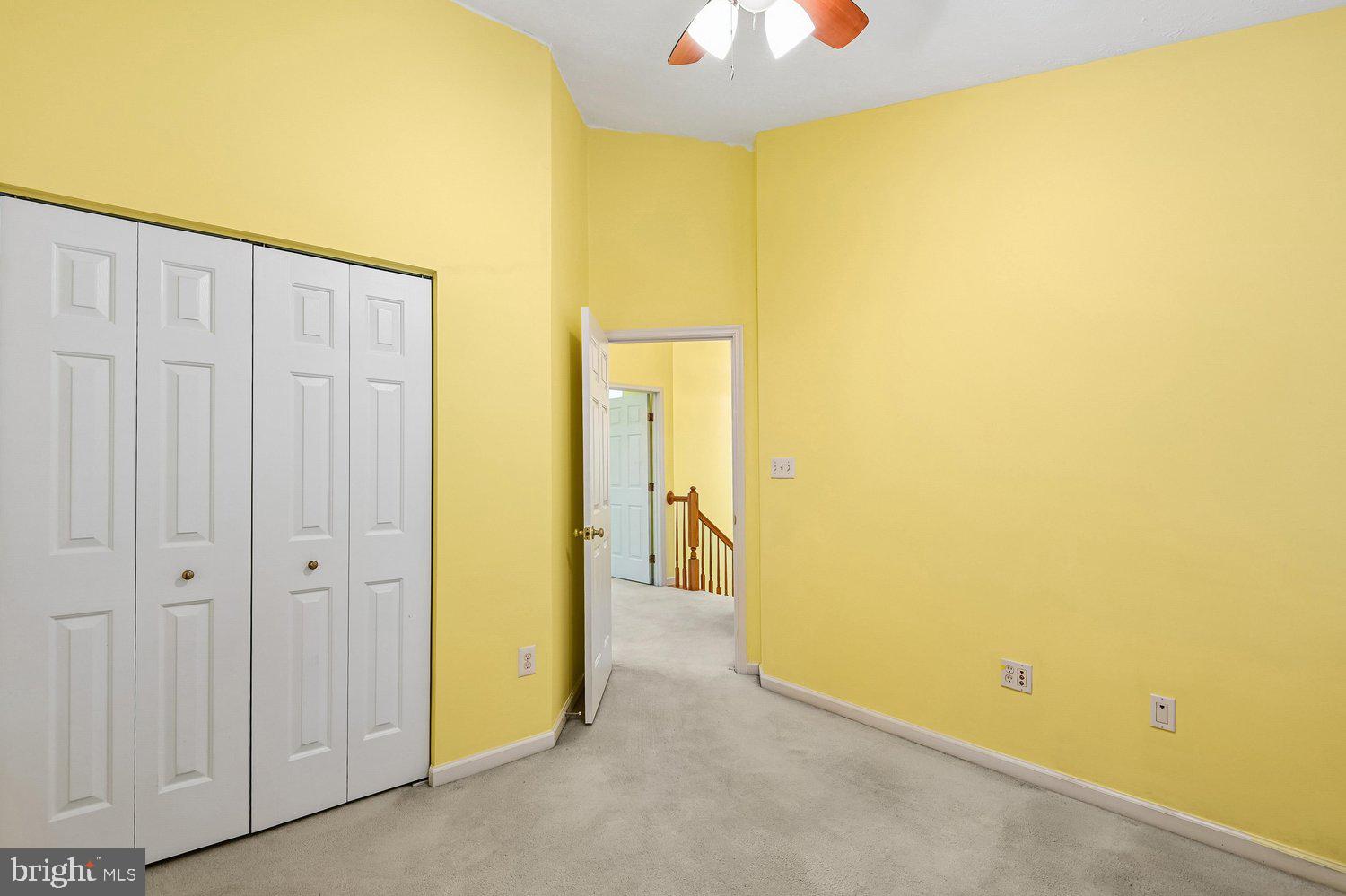 SEVEN OAKS - Residential