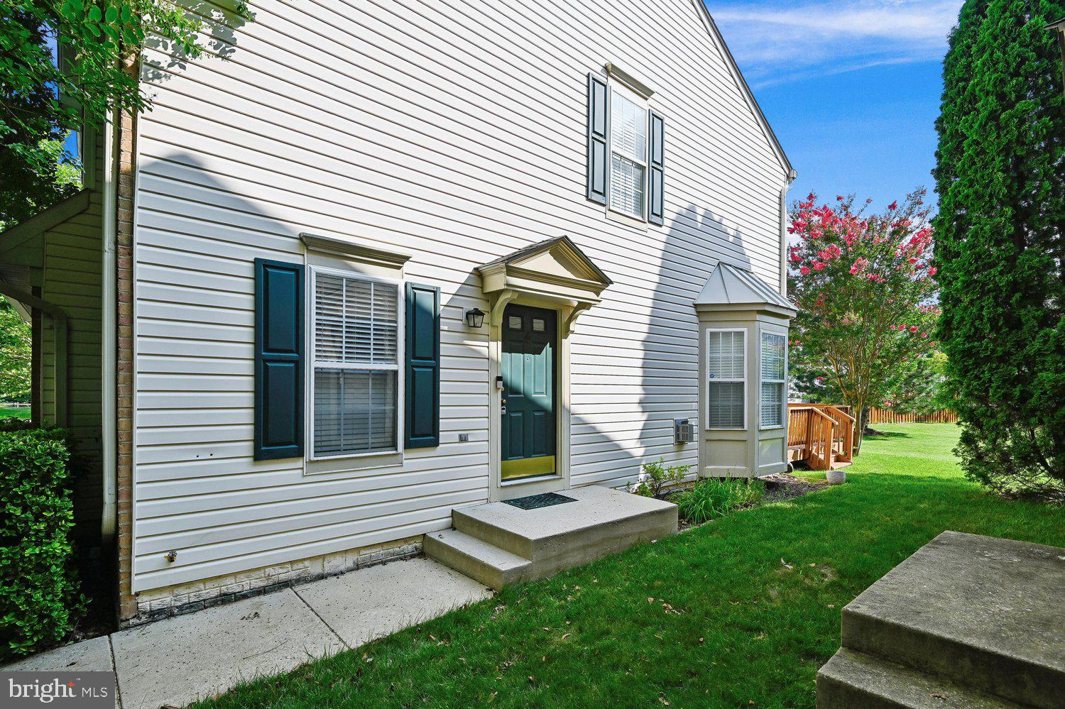 SEVEN OAKS - Residential