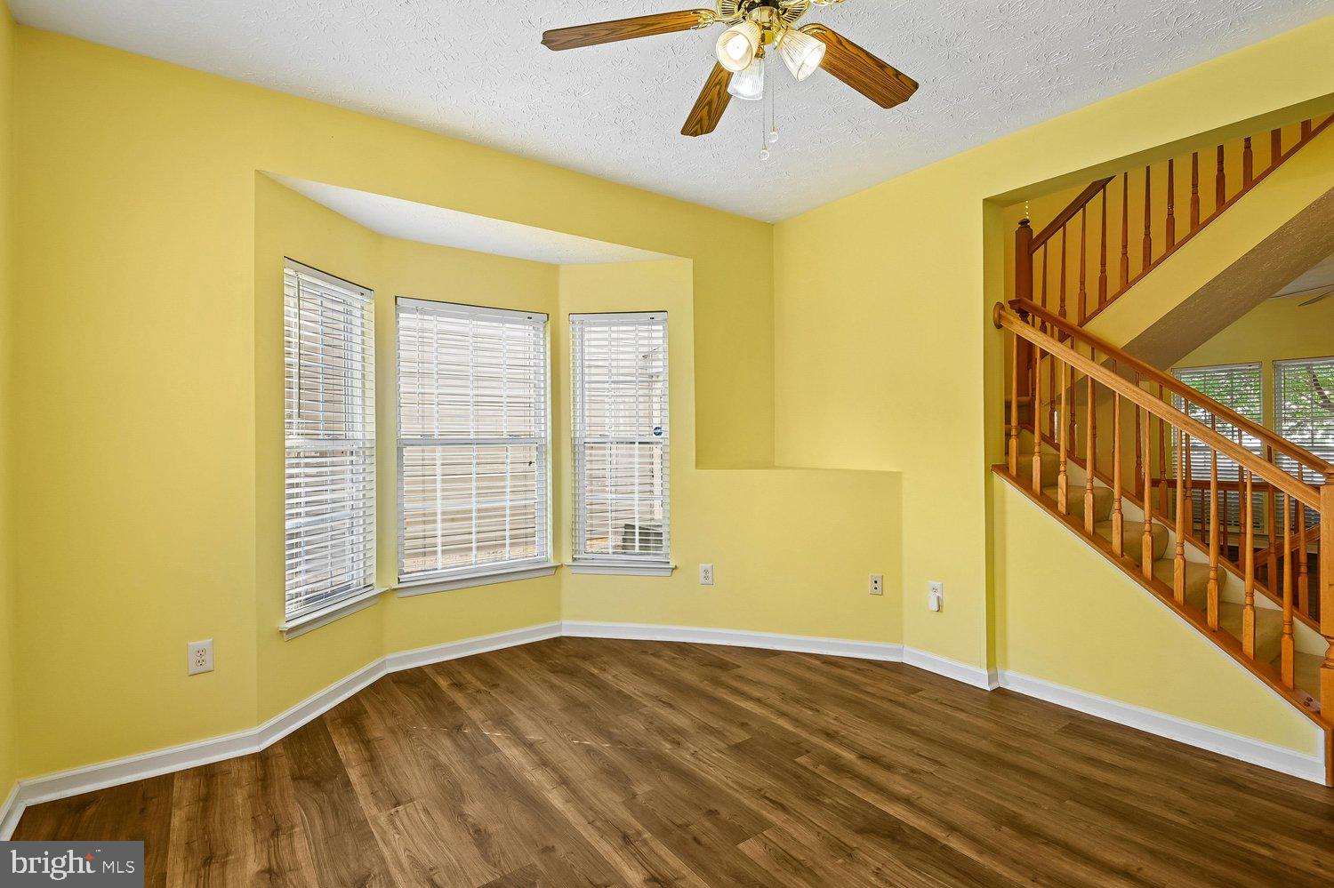 SEVEN OAKS - Residential