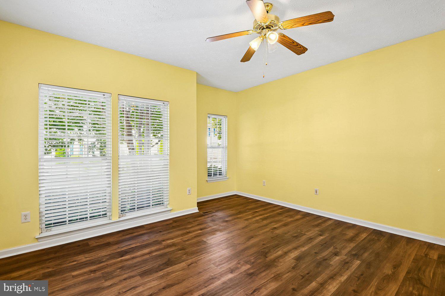 SEVEN OAKS - Residential