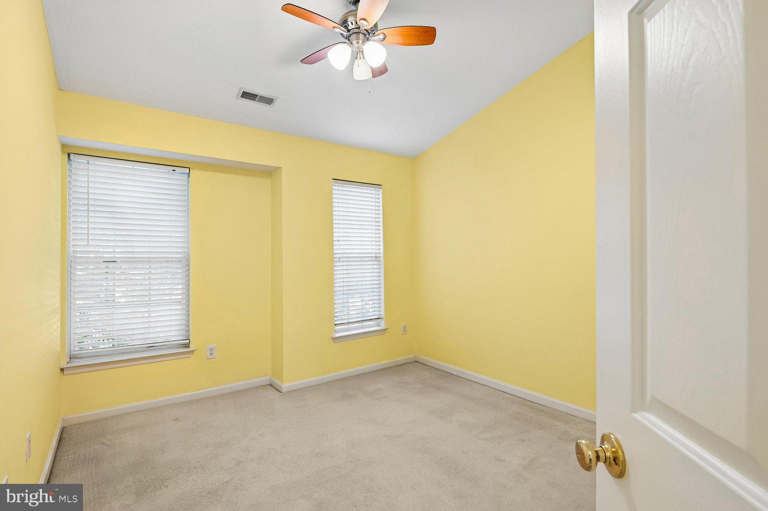 SEVEN OAKS - Residential