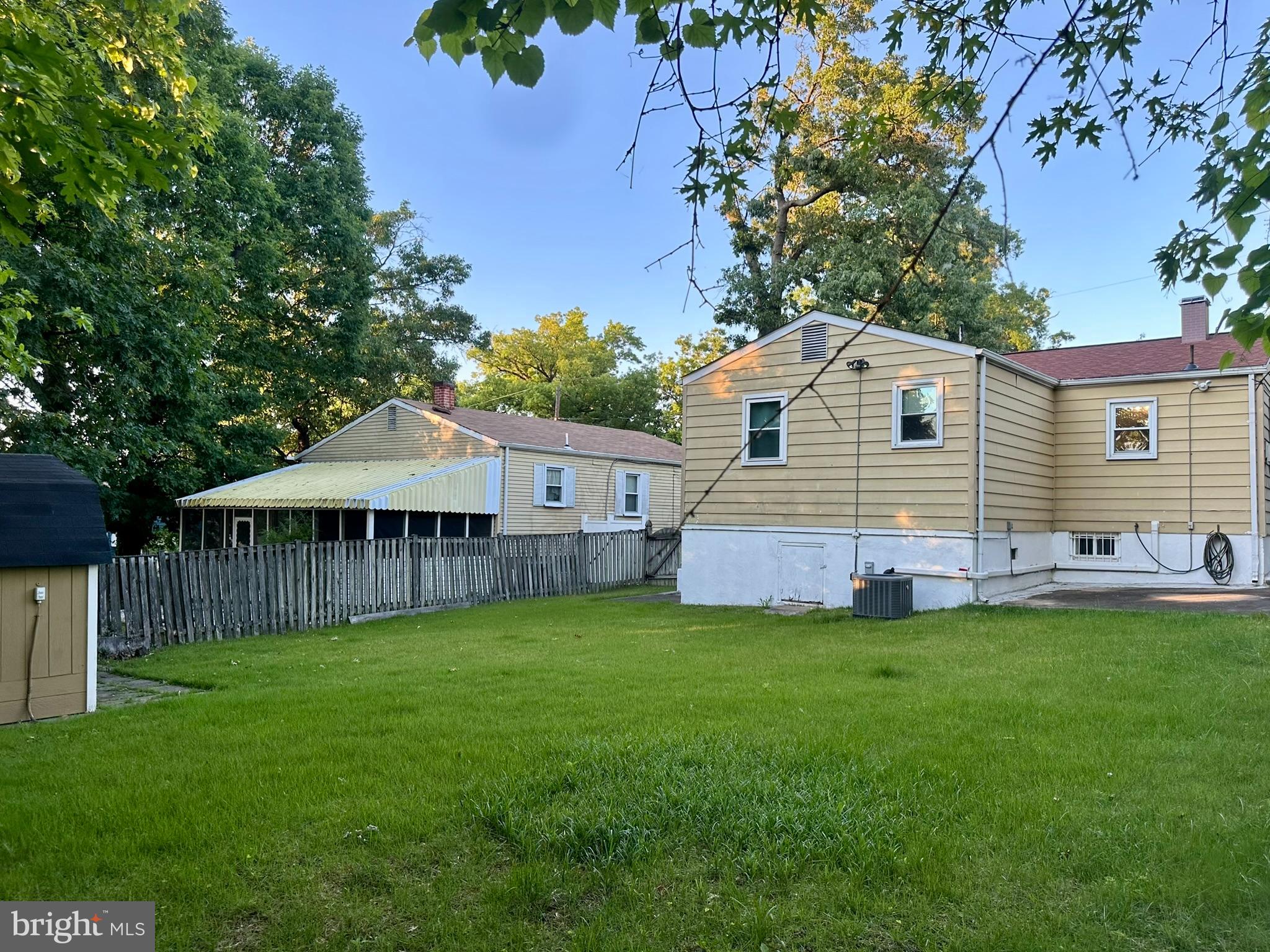 COLUMBIA PARK - Residential