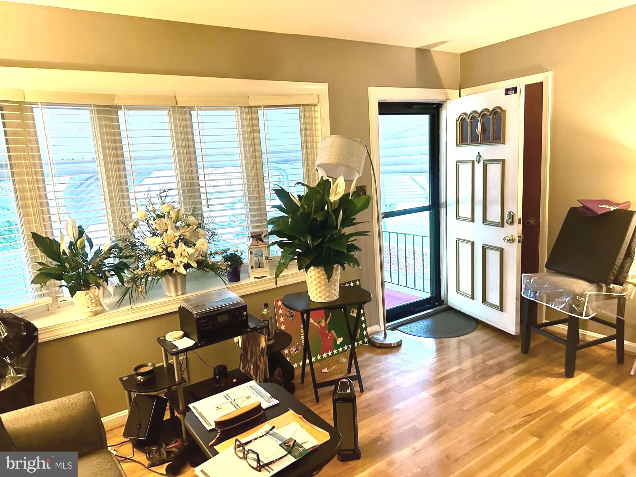 COLUMBIA PARK - Residential