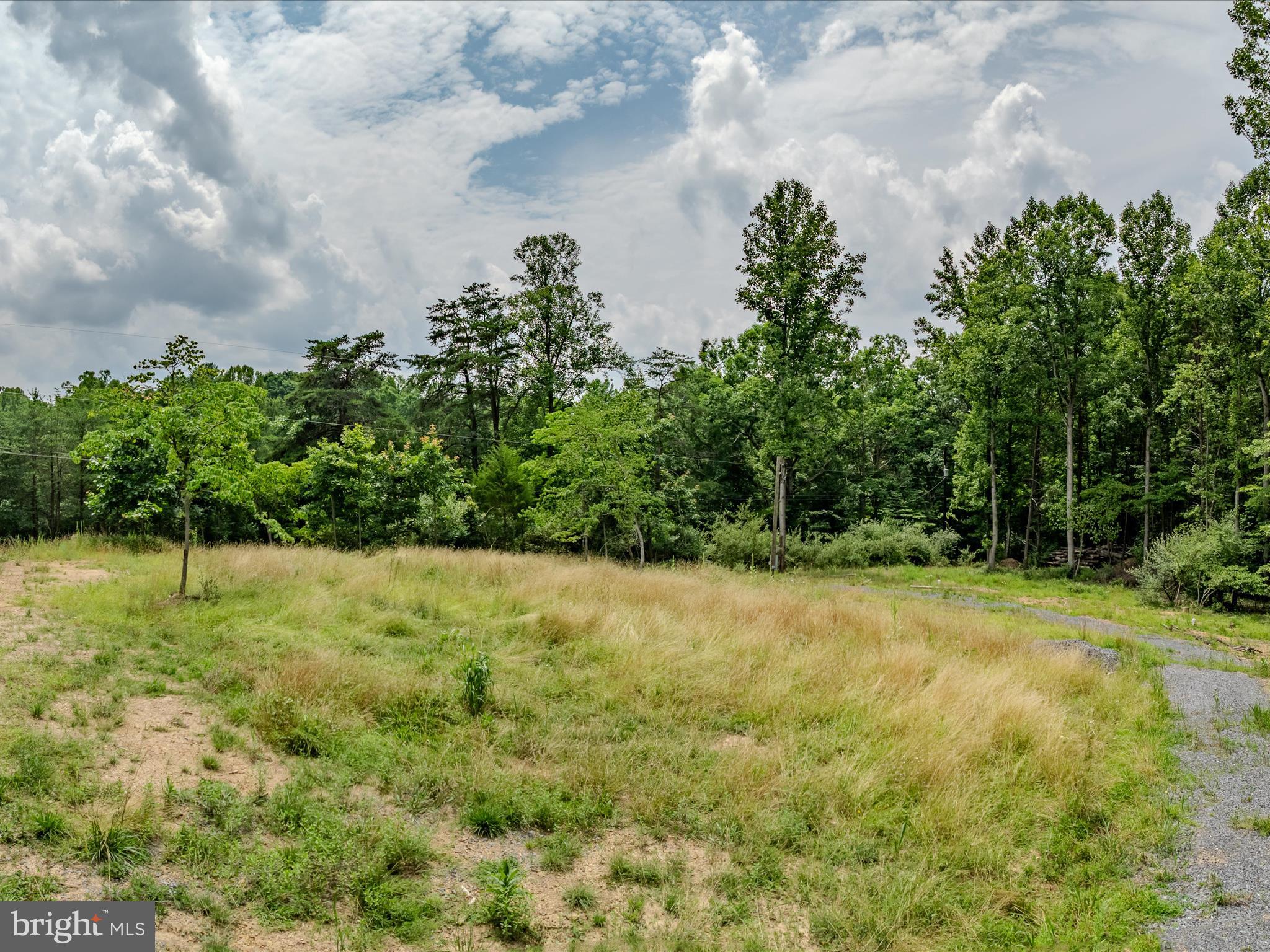 HIGHLAND HILLS - Land